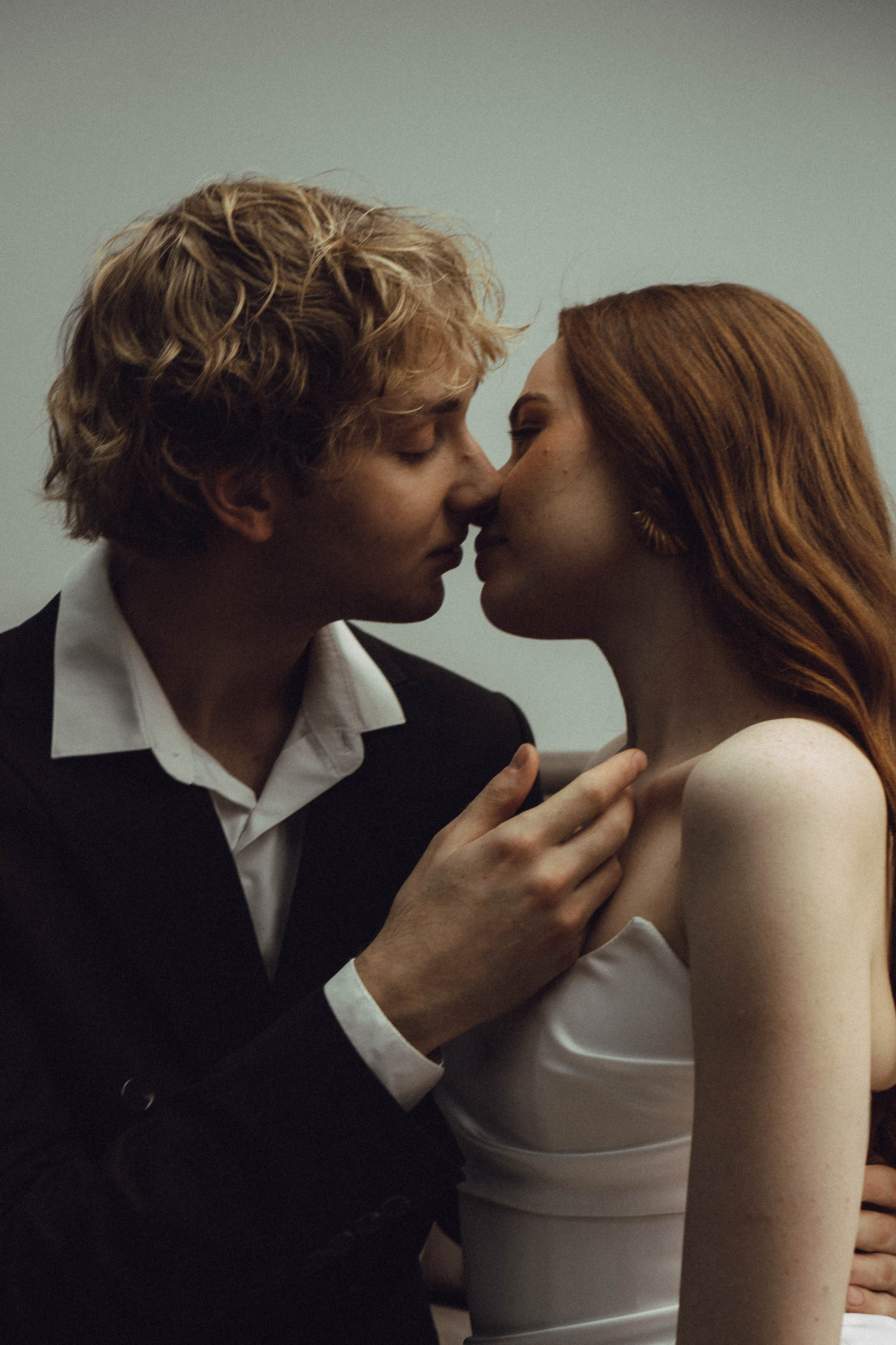 СВАДЕБНАЯ СЬЕМКА В ОТЕЛЕ. СБОРЫ ЖЕНИХА И НЕВЕСТЫ И ТАКЖЕ ТОР И ПОДГОТОВКА К ПРОГУЛКЕ. Профессиональный фотограф, Санкт-Петербург — Виктория Богомолова