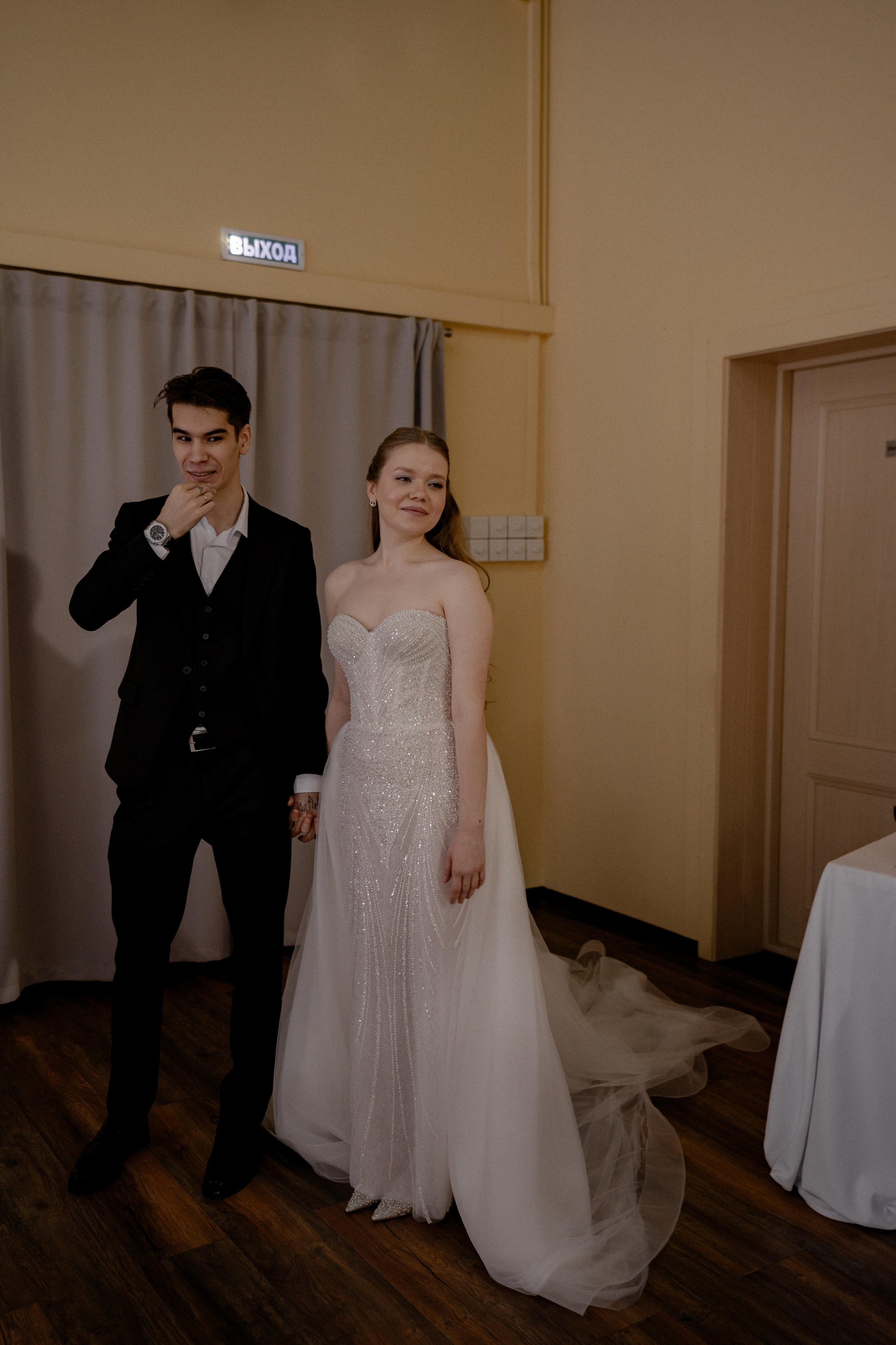 СВАДЕБНАЯ СЬЕМКА СБОРОВ В ОТЕЛЕ И ВЫЕЗД НА ЦЕРЕМОНИЮ (СНЯТО В СИБИРЕ В НИЖНЕВАРТОВСКЕ). Профессиональный фотограф, Санкт-Петербург — Виктория Богомолова
