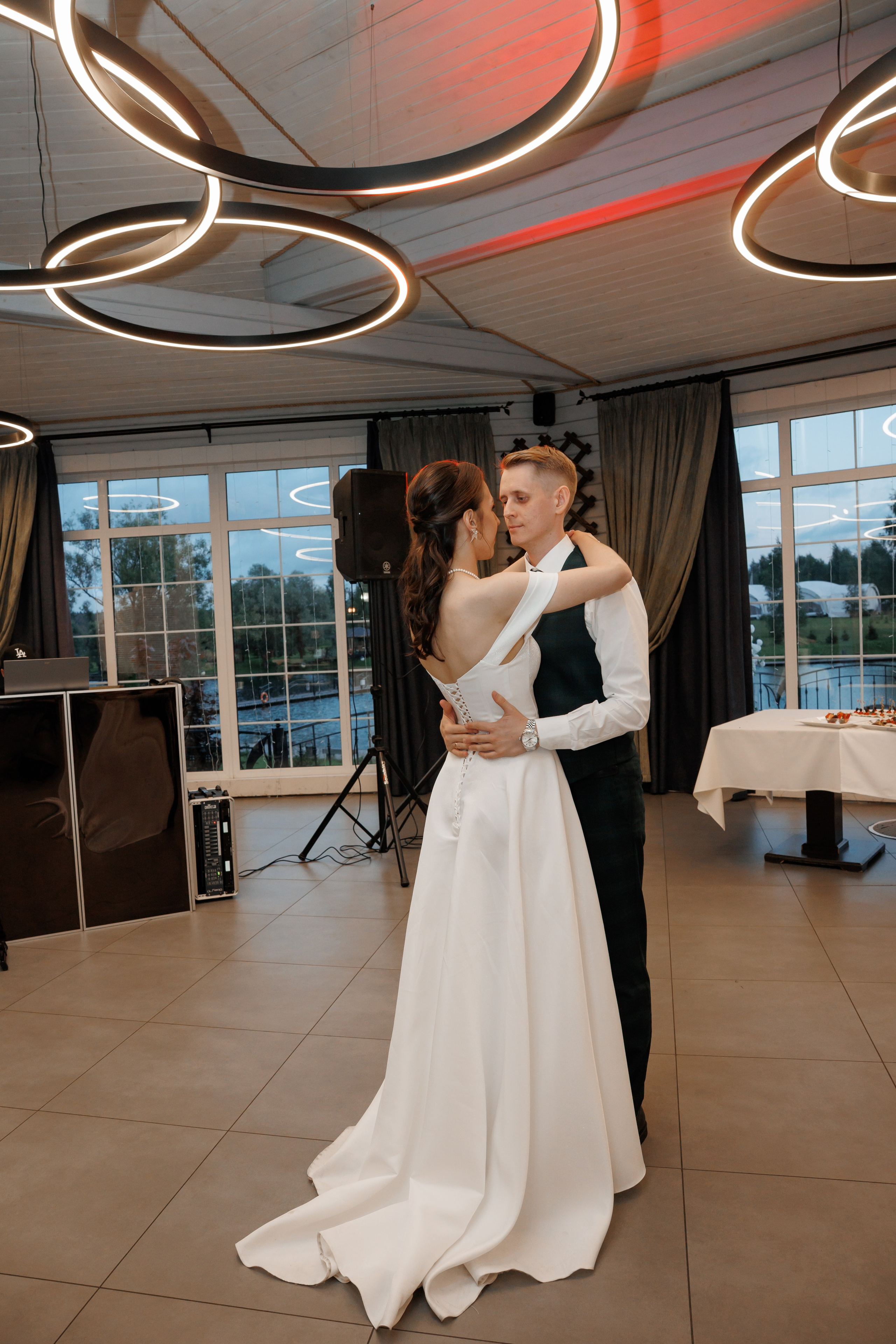 Регистрация в отеле Fish Point, ЗАГС Бутово, прогулка в Остафьево. Свадебный и репортажный фотограф (Москва, Королев и другие)