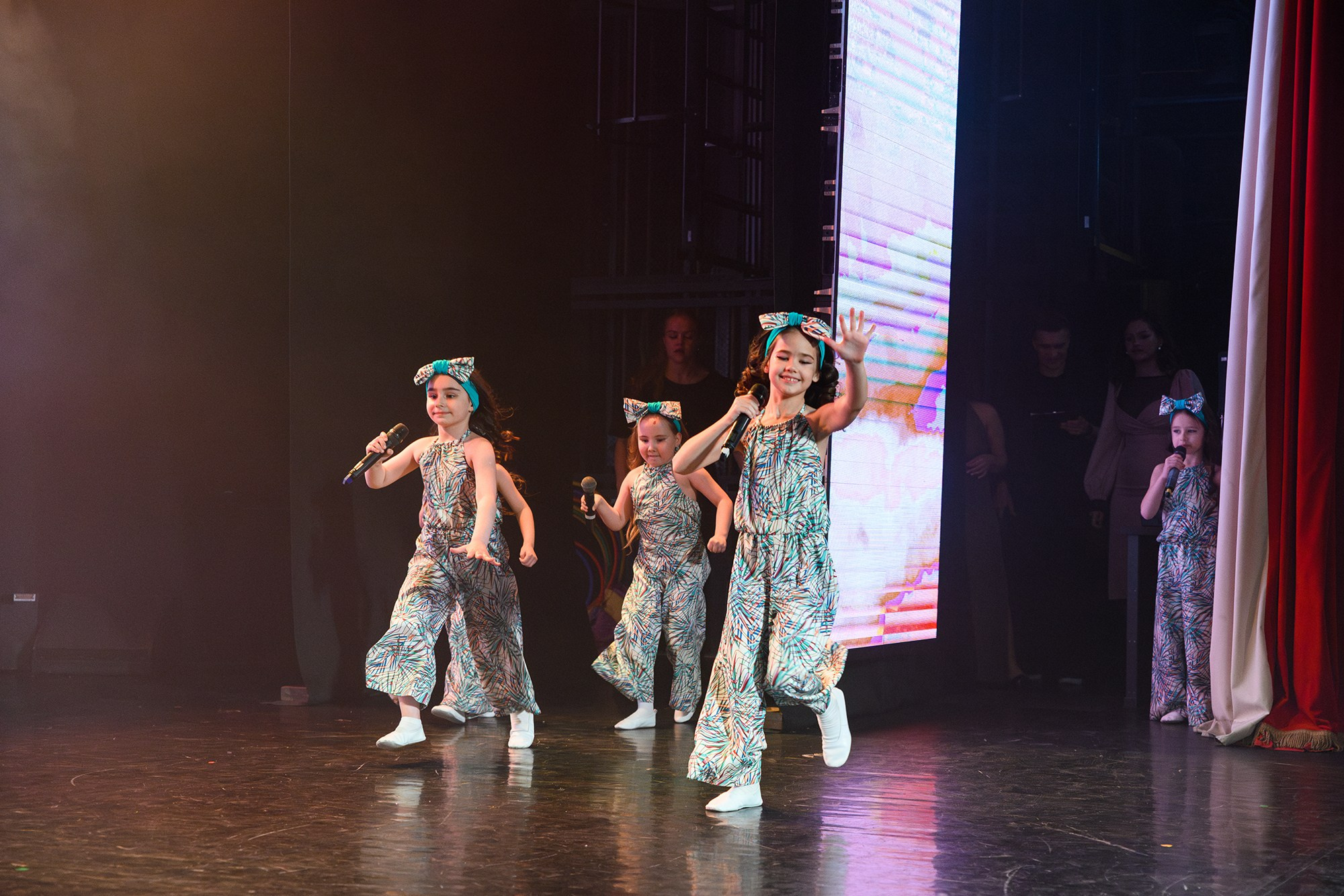 Концерт Вокал Хореографической Студии «Счастливый день». Константин Солодянкин — свадебный и репортажный фотограф в Екатеринбурге и Верхней Пышме