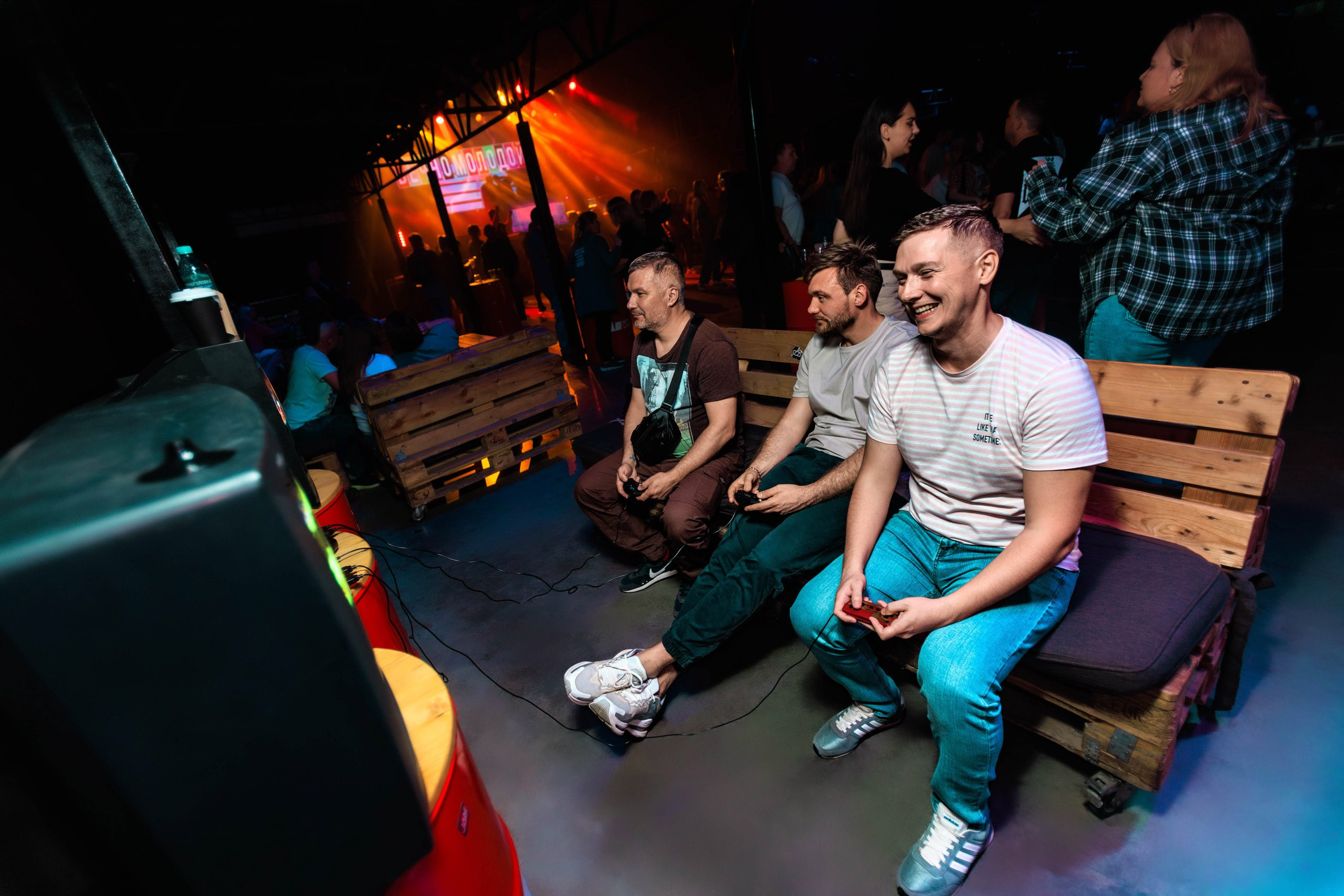 07.06.25 Вечно молодой. Репортажный фотограф Екатеринбург | Яркий, качественный репортаж | Концерты, клубы, репортаж, праздники, корпоративы