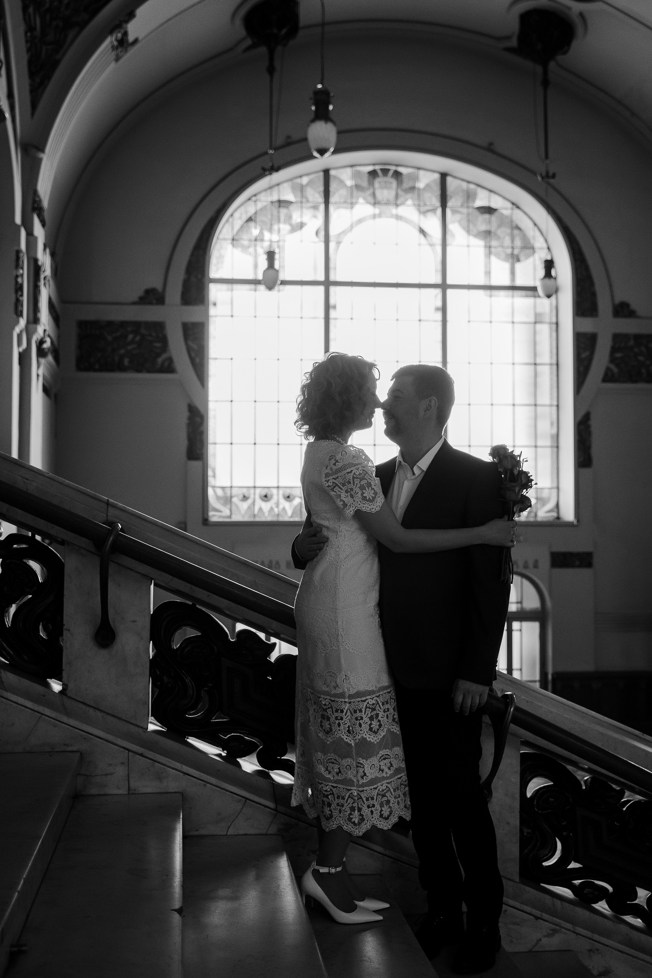 Свадебная фотосессия на Витебском вокзале. Свадебный и семейный фотограф в Пушкине и Санкт-Петербурге Мария Филиппова