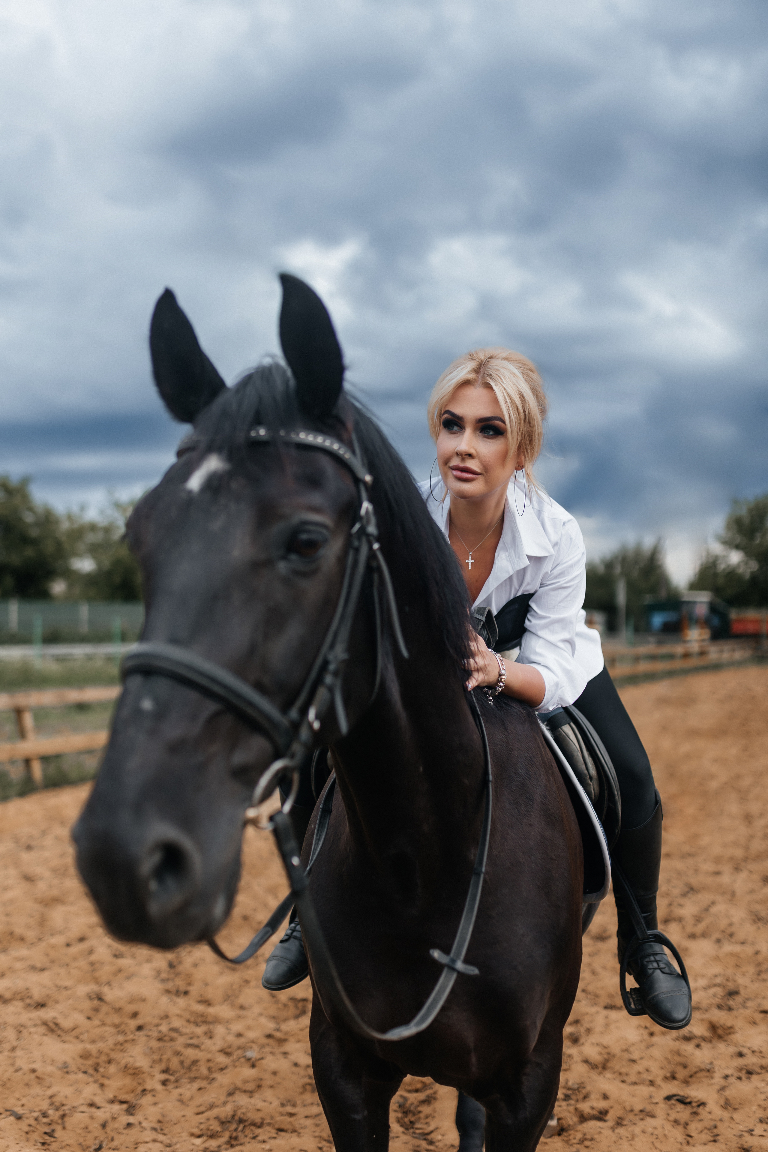 Анна, съёмка с конем. Фотограф Наталия Федосова, г. Москва. TG и Instagram @nataliya_raw