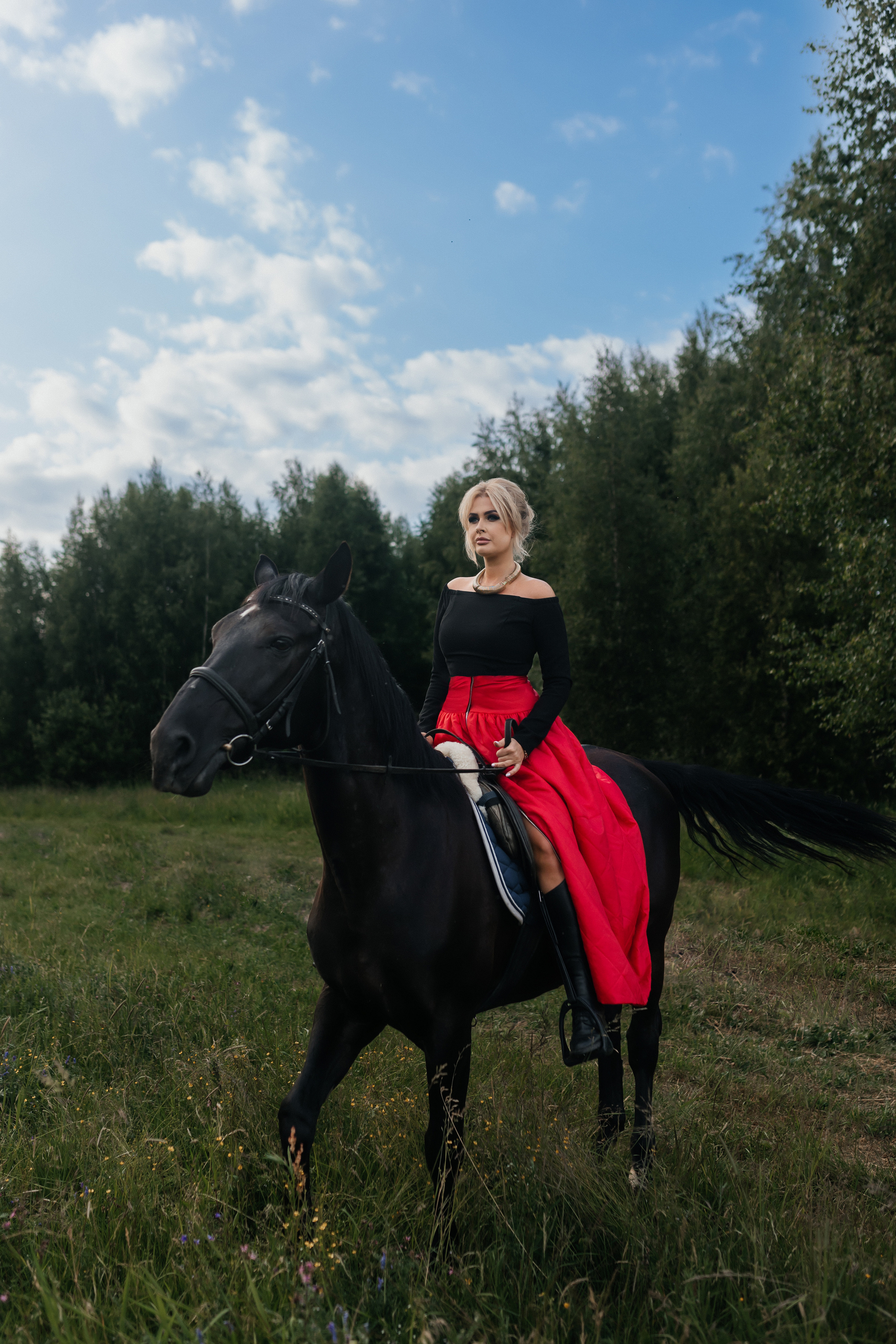 Анна, съёмка с конем. Фотограф Наталия Федосова, г. Москва. TG и Instagram @nataliya_raw