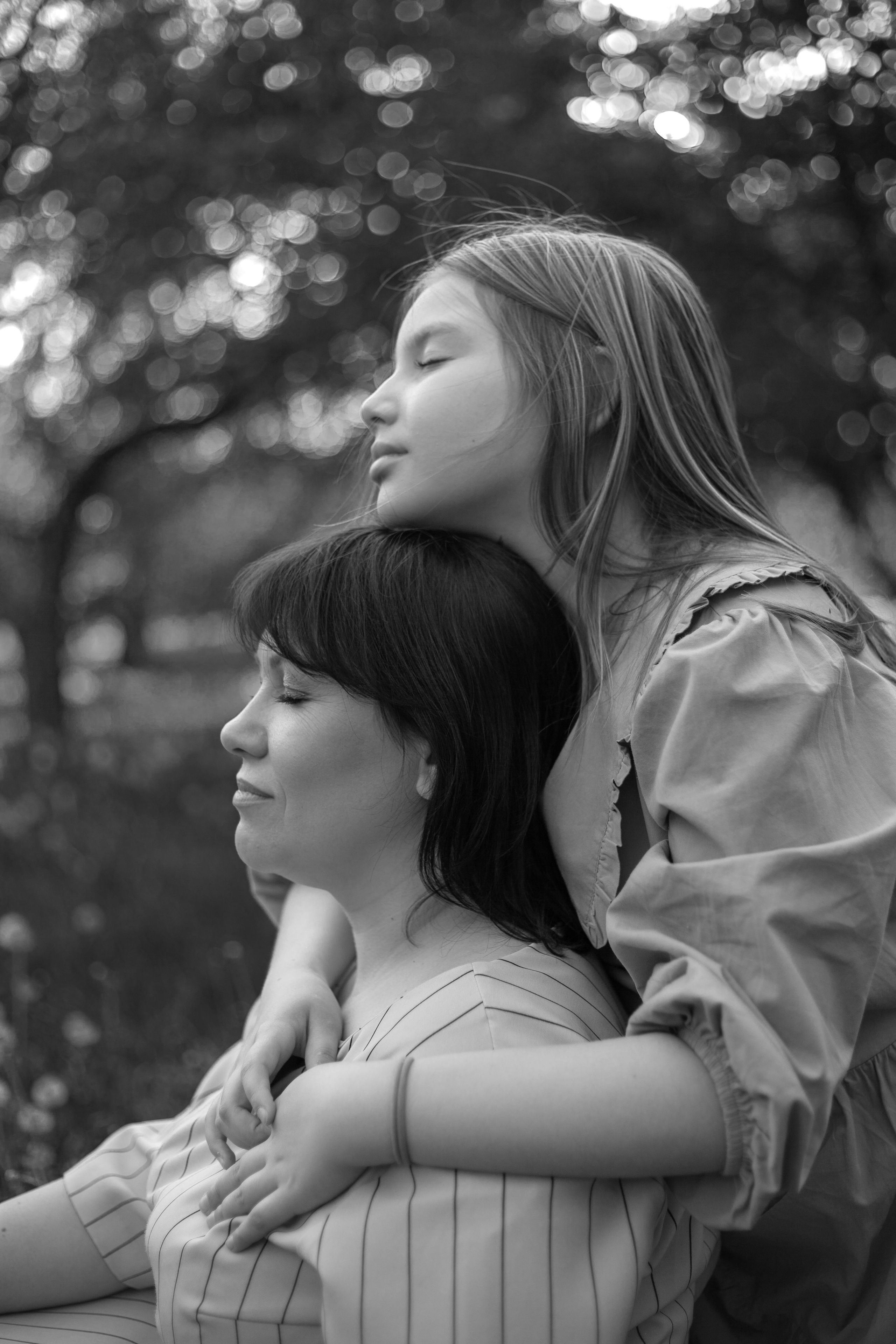 Мама и взрослая дочь. Фотограф видеограф Ольга Василевская