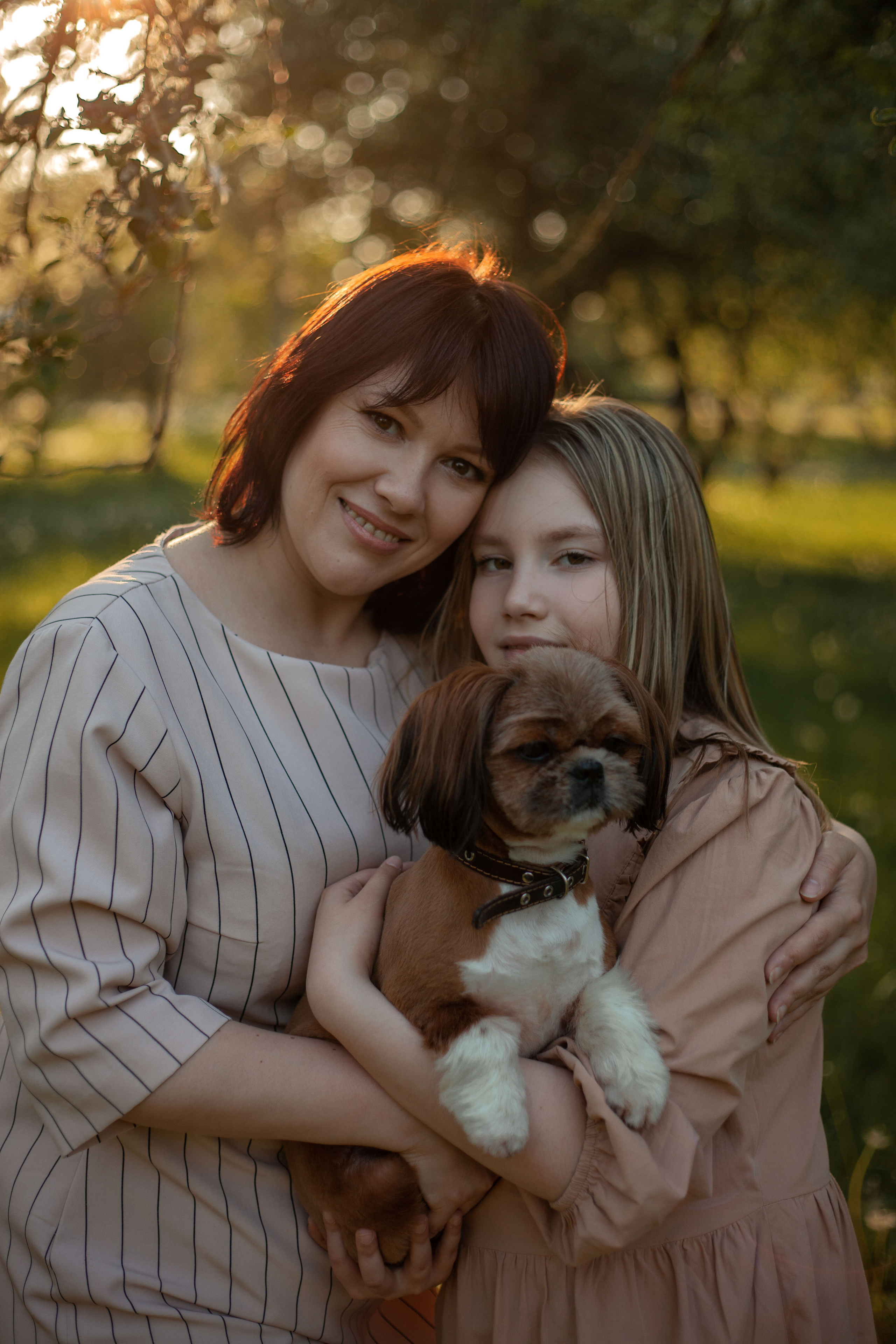 Мама и взрослая дочь. Фотограф видеограф Ольга Василевская