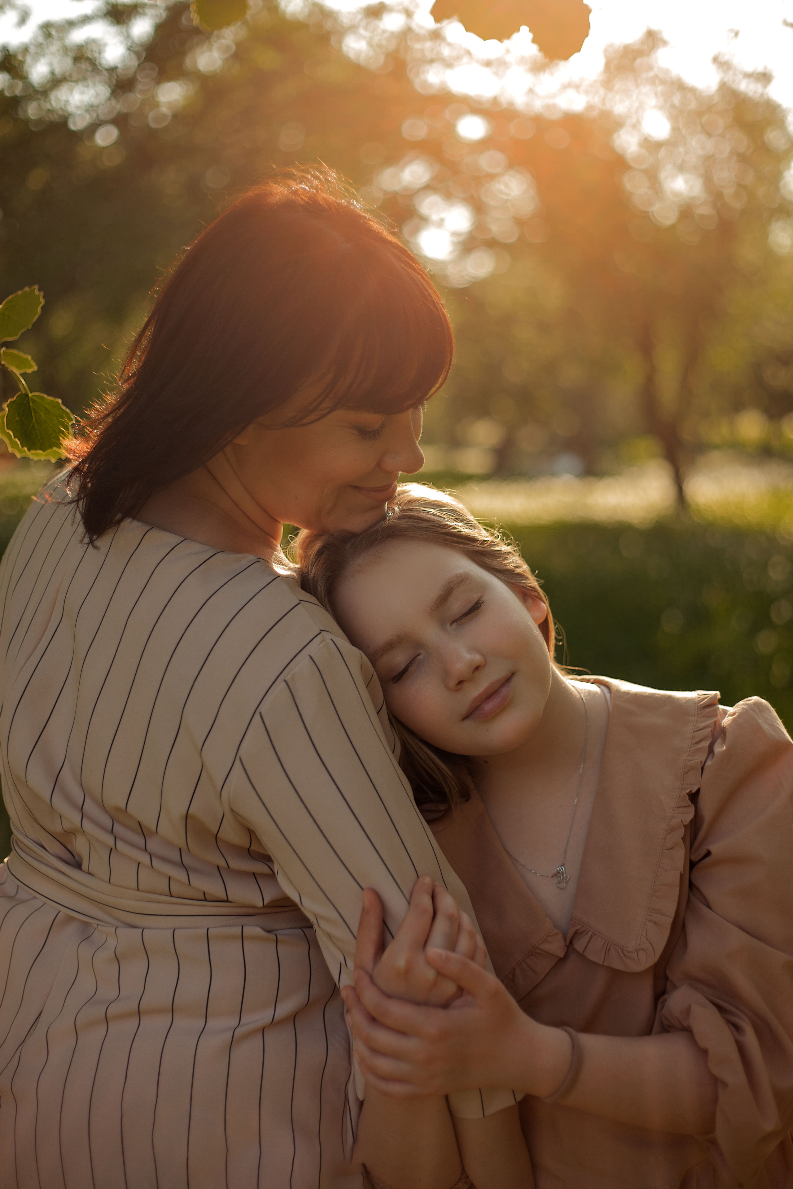 Мама и взрослая дочь. Фотограф видеограф Ольга Василевская