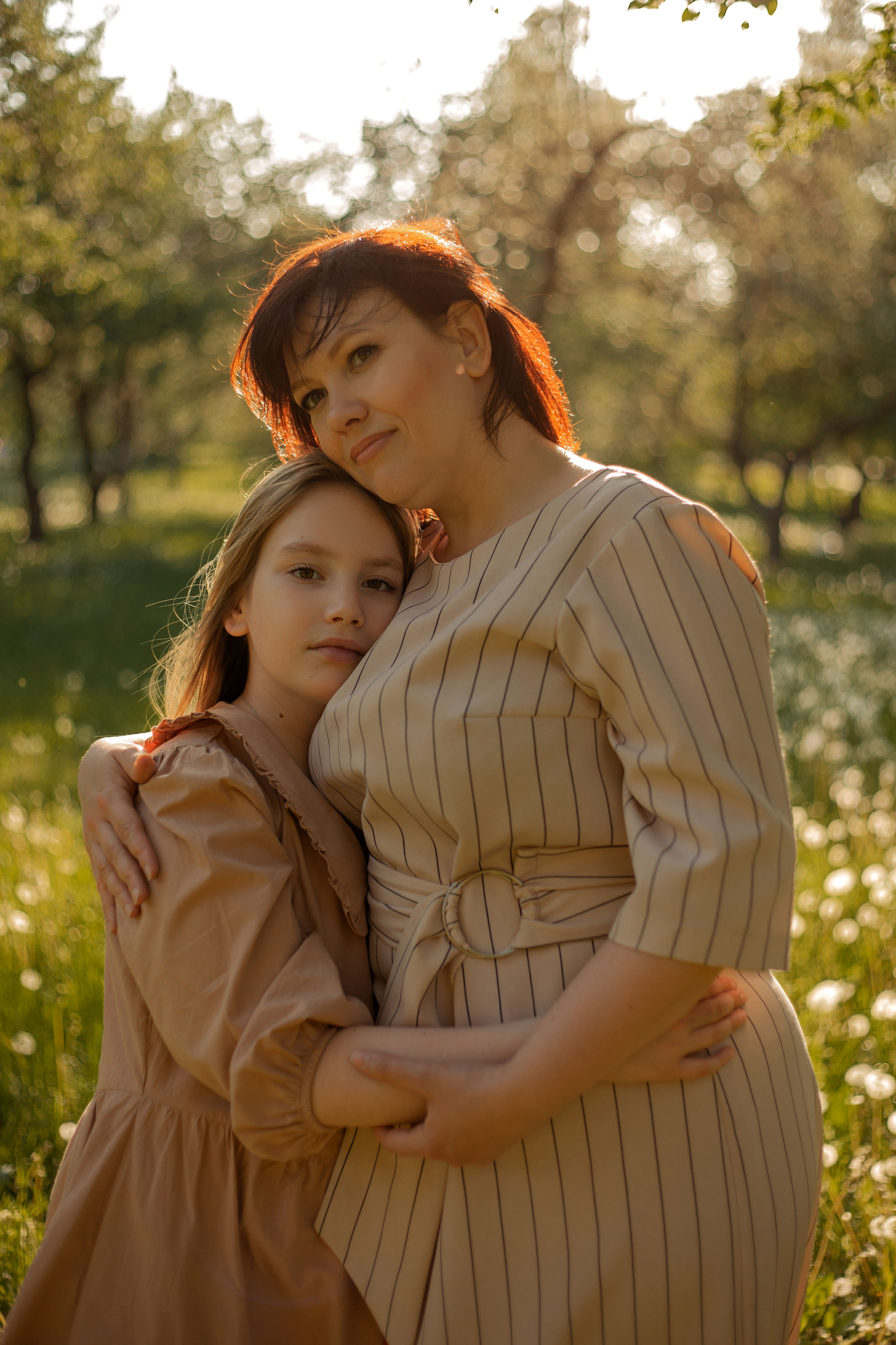 Мама и взрослая дочь. Фотограф видеограф Ольга Василевская