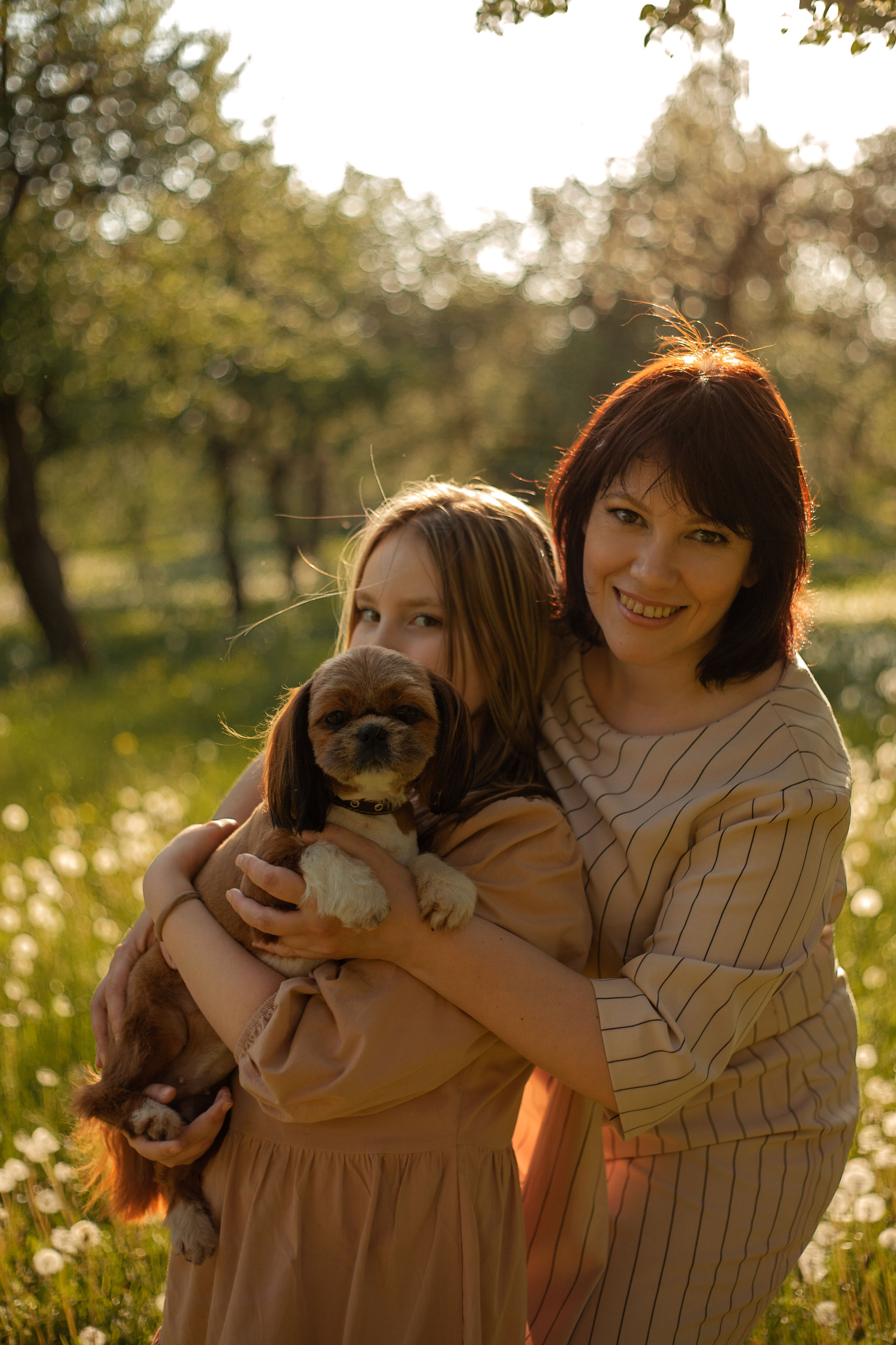 Мама и взрослая дочь. Фотограф видеограф Ольга Василевская