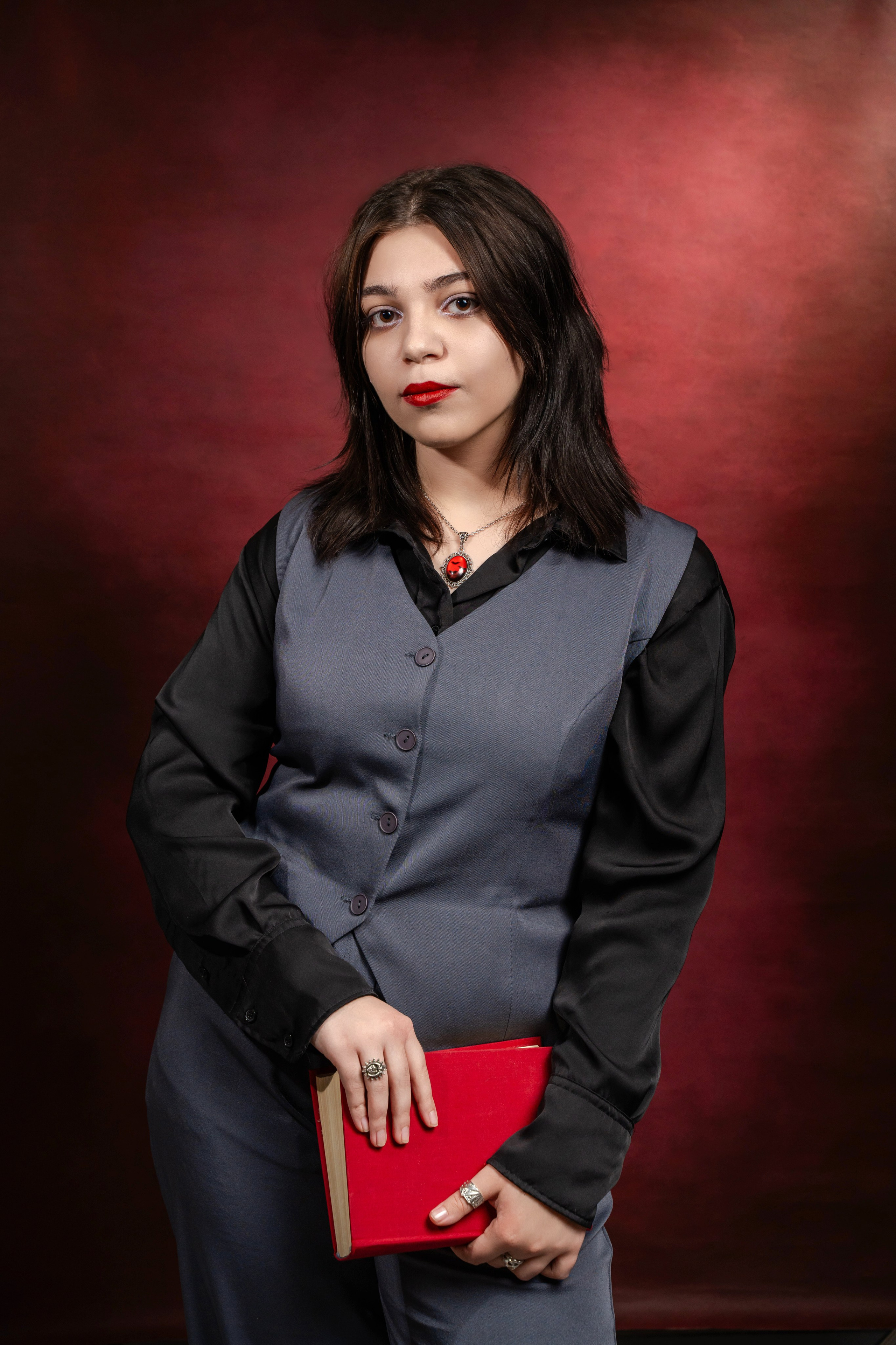 Портрет на винном холсте. Правильный Выпускной Альбом