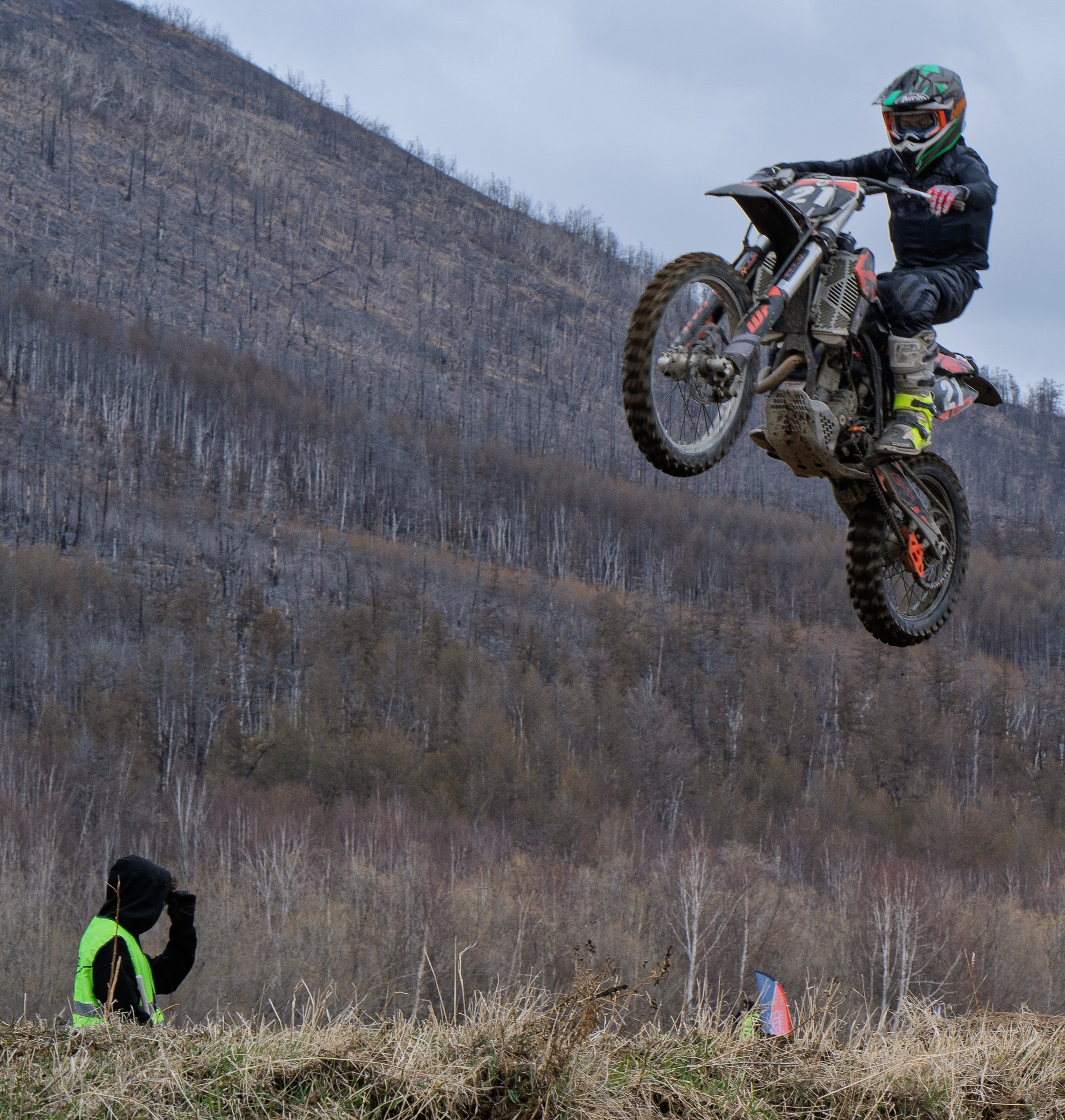 Мотогонки Эссо май 2025. Фотограф Ворошилов Дмитрий. Эссо. Камчатка