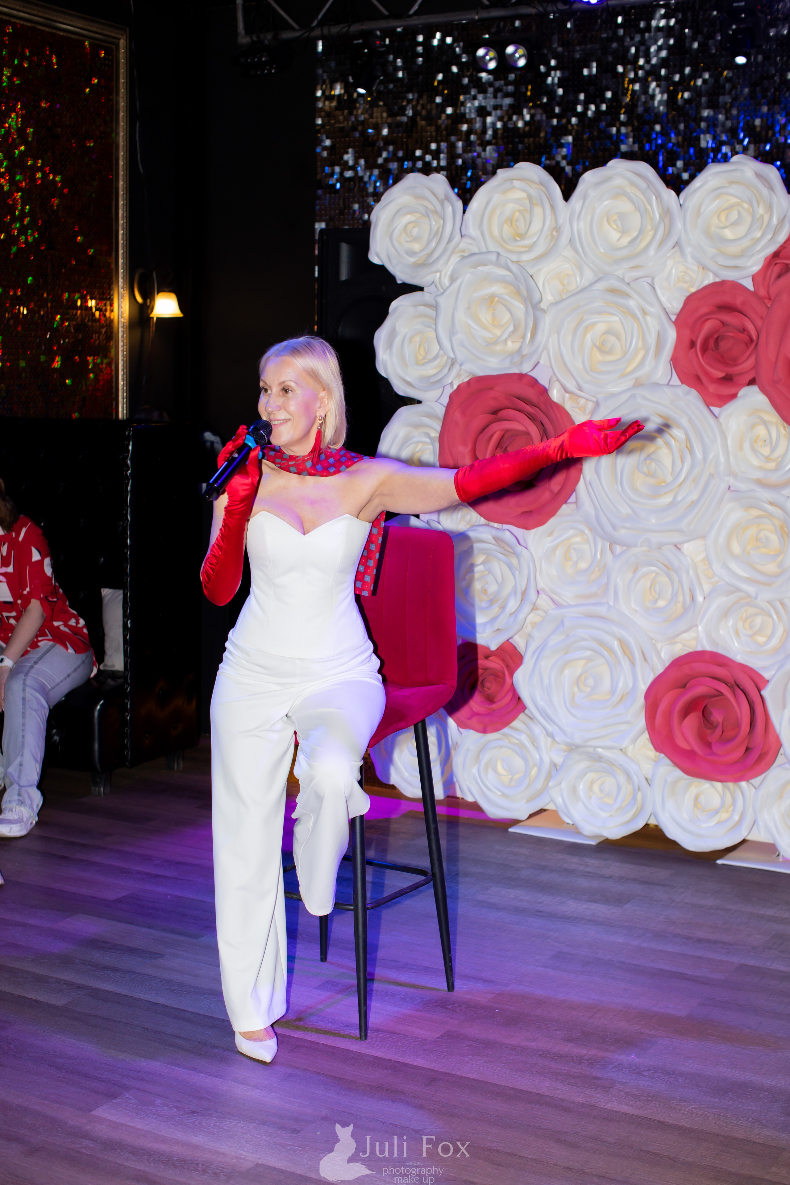 Фотосъемка праздников во Владивостоке, Уссурийске. Портретный, свадебный, репортажный фотограф во Владивостоке Юлиана Джули Фокс