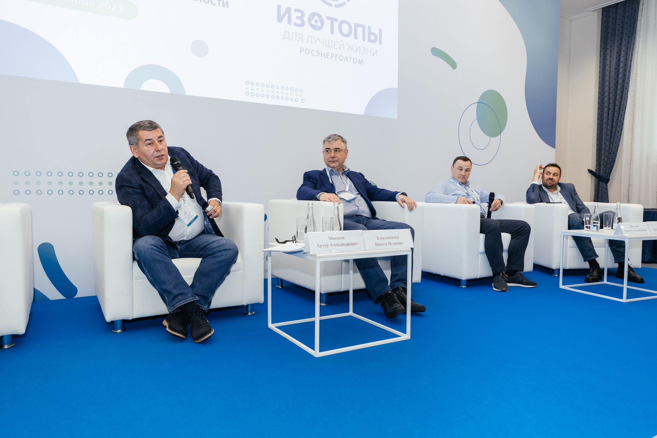 Снимал репортаж для «Газпром нефть», Газстройпром, Росатом, ОЗОН, Мегафон, ВТБ, Т-Банк, Unilever, Материа Медика Холдинг. Фотограф Serg-Epic — Сергей Клепиков