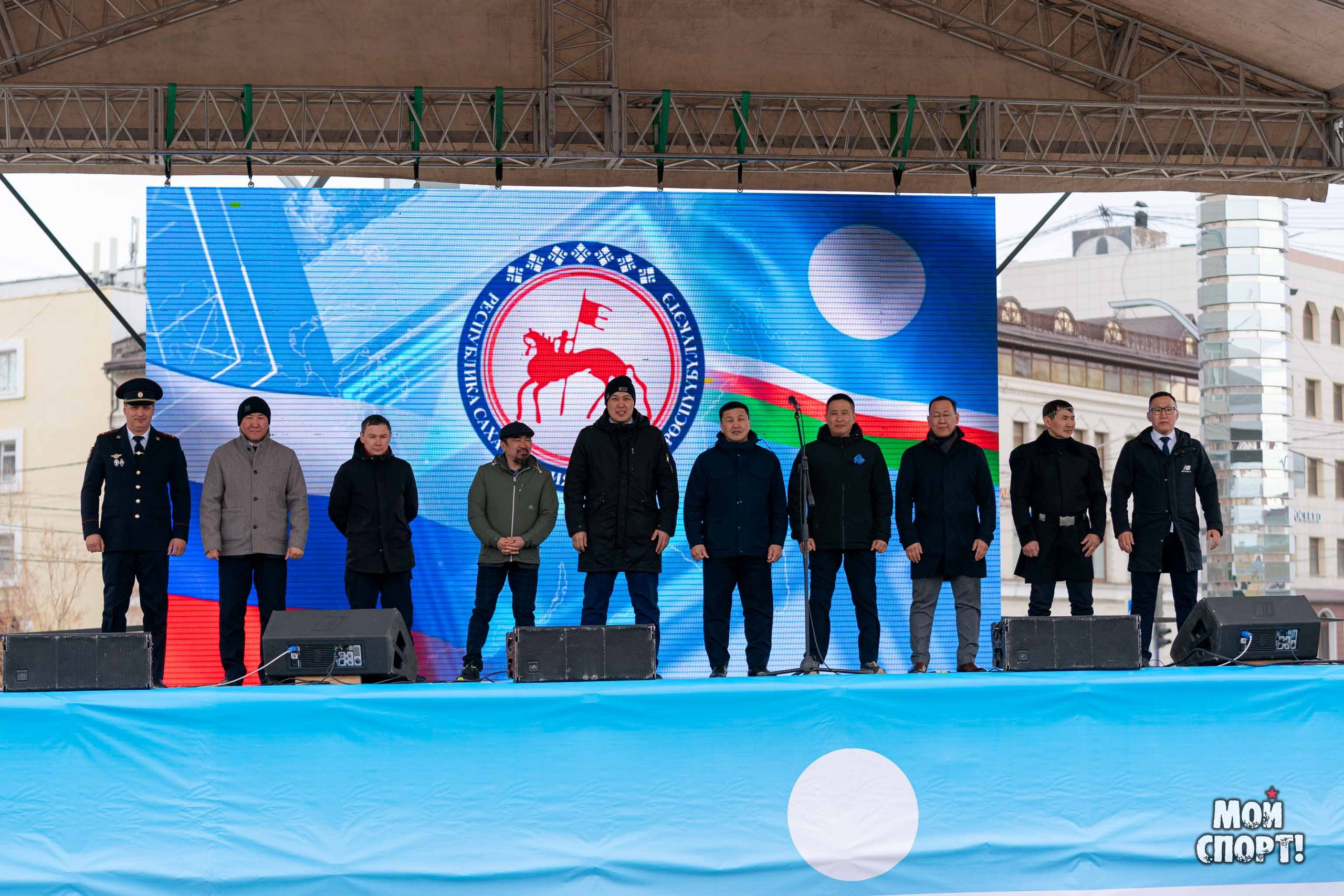 Торжественная церемония вручения знаков отличия ВФСК «ГТО» в День Республики Саха (Якутия). Студия «Мой Спорт!» — все о спорте в Якутии