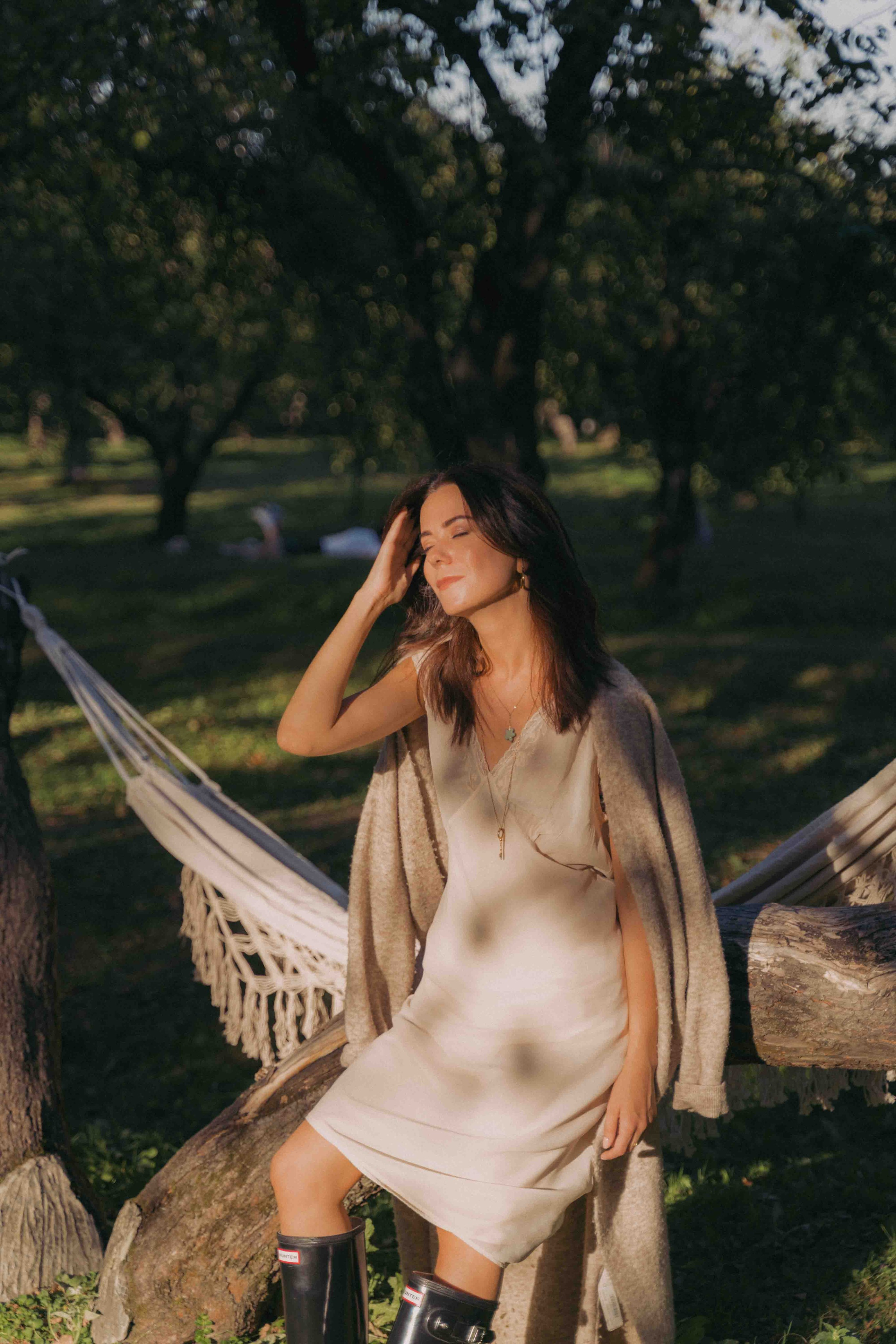 Яблоневый сад и гамак. Фотограф и видеограф в Москве и Абу Даби Мария Кулагина