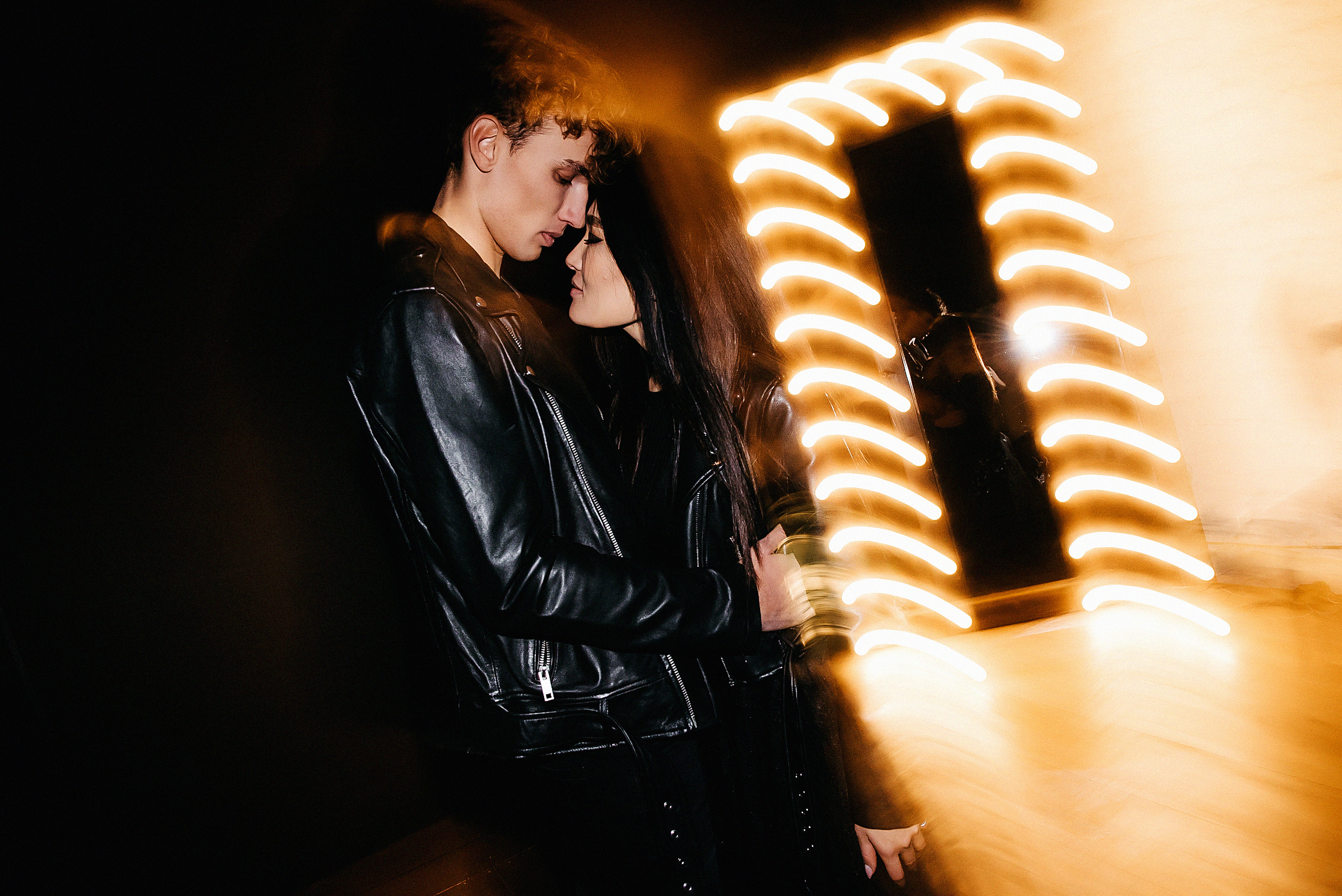 Love story «В черном». Свадебный и семейный фотограф в Краснодаре