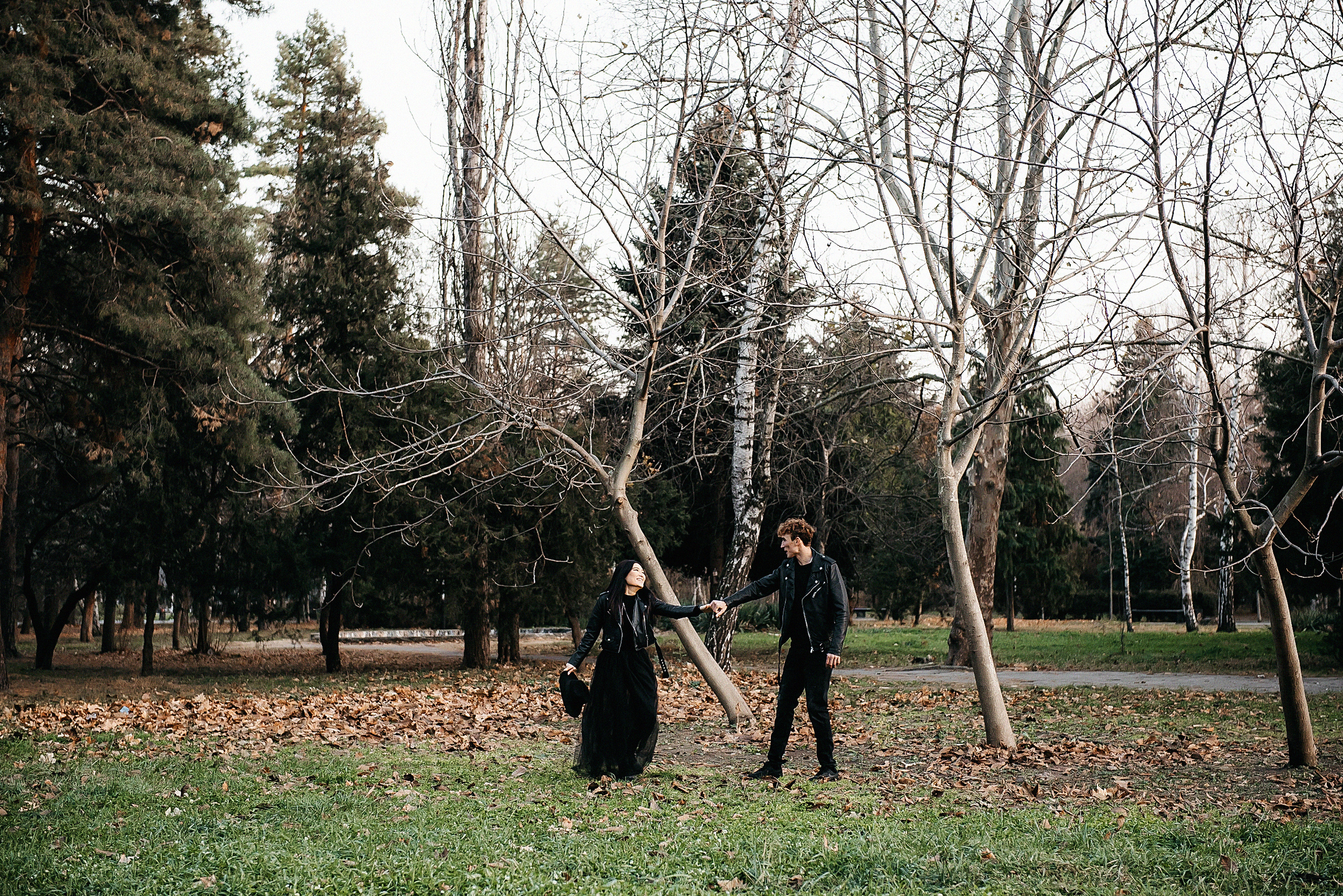 Love story «В черном». Свадебный и семейный фотограф в Краснодаре