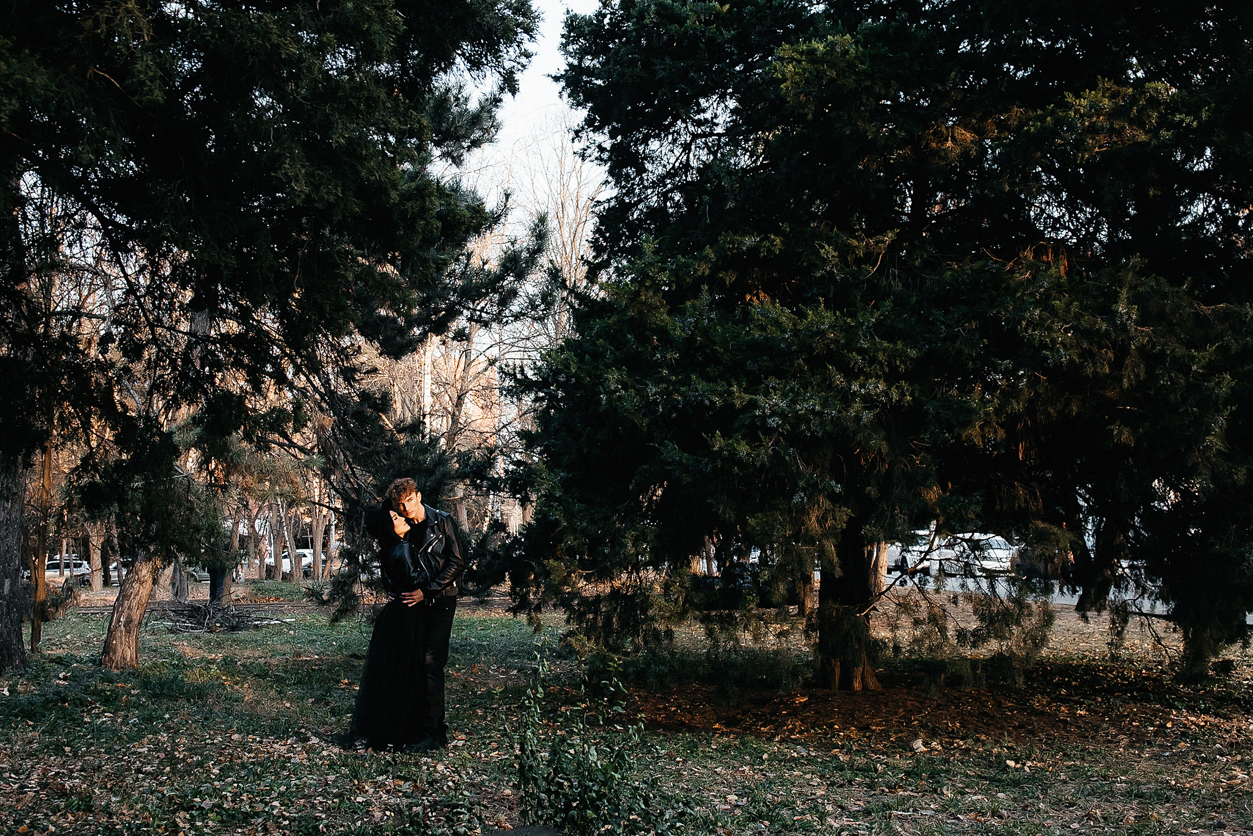 Love story «В черном». Свадебный и семейный фотограф в Краснодаре