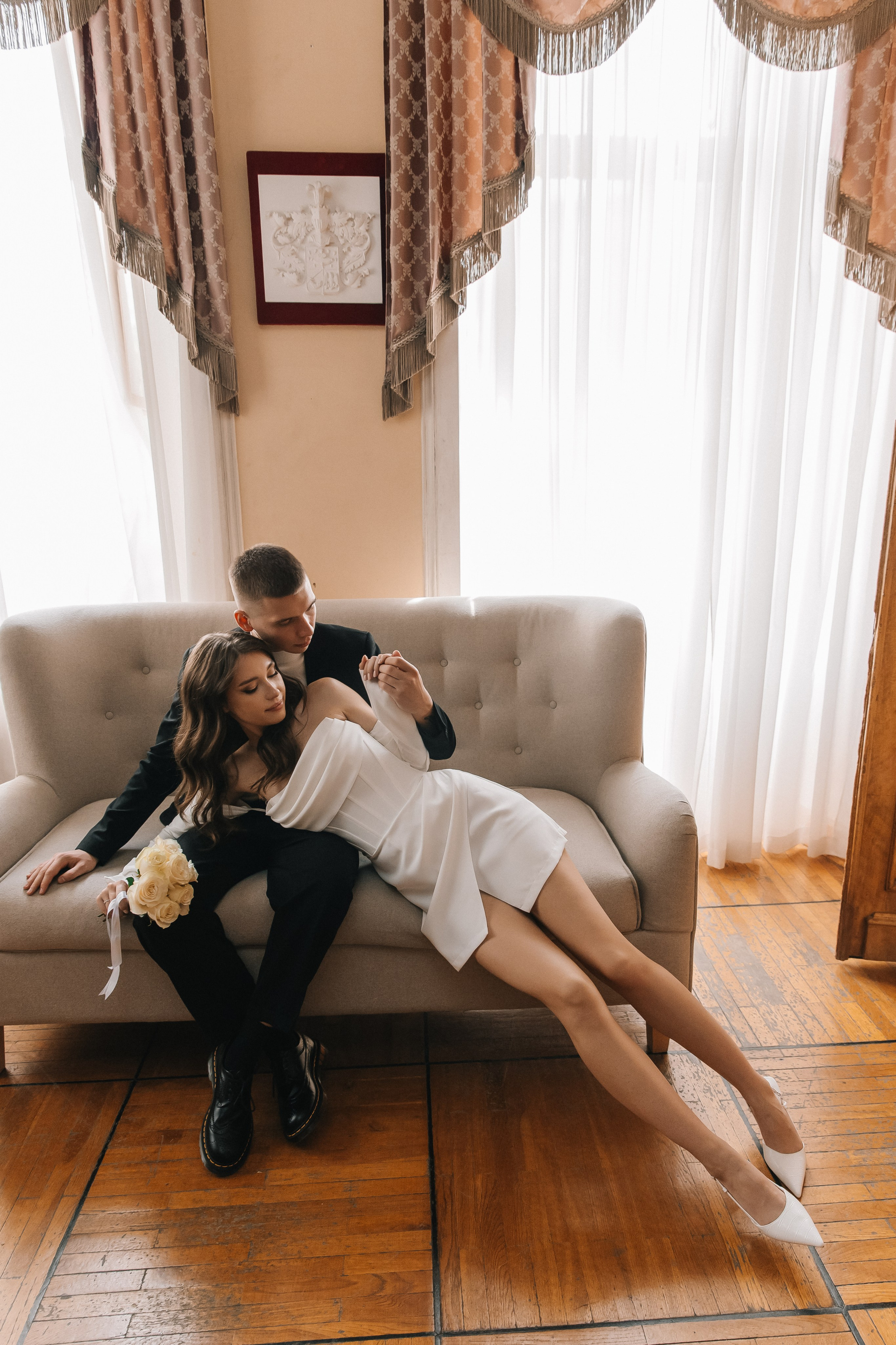 Свадебная фотосессия в Библиотеке-читальне им. А. С. Пушкина. Фотограф и видеограф Анна Домашенко