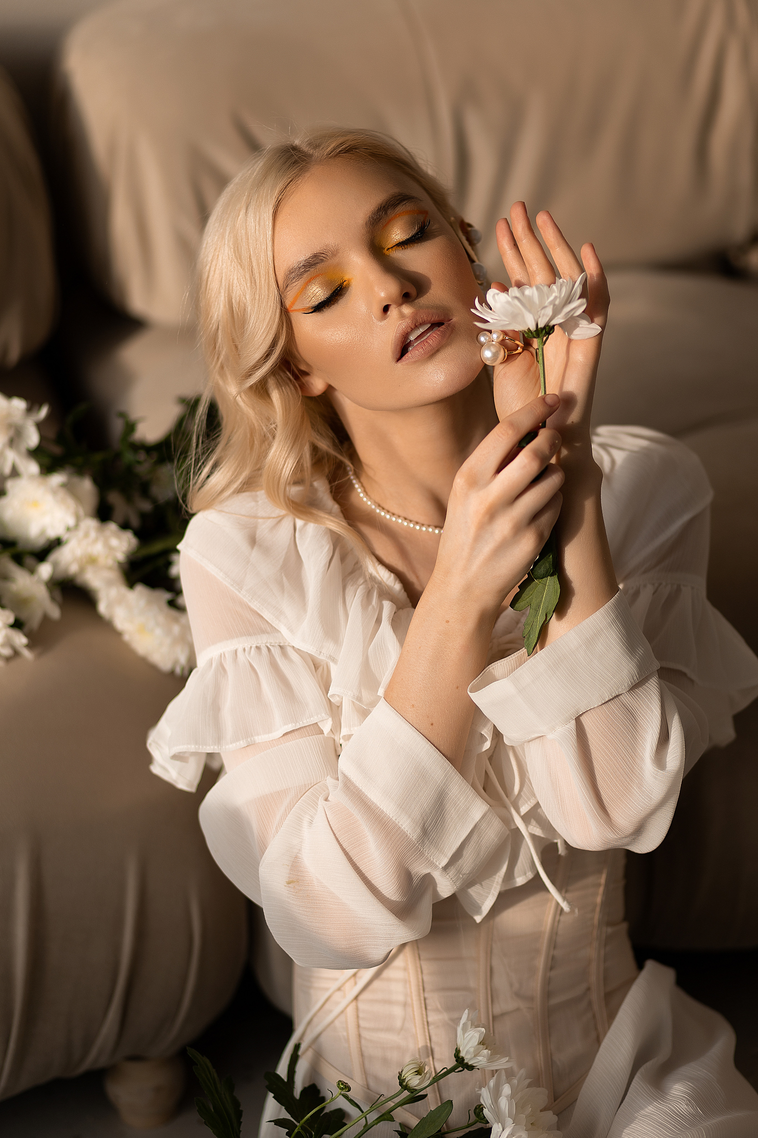 Кристина студия Stories. Женский фотограф в Екатеринбурге Марина Логинова