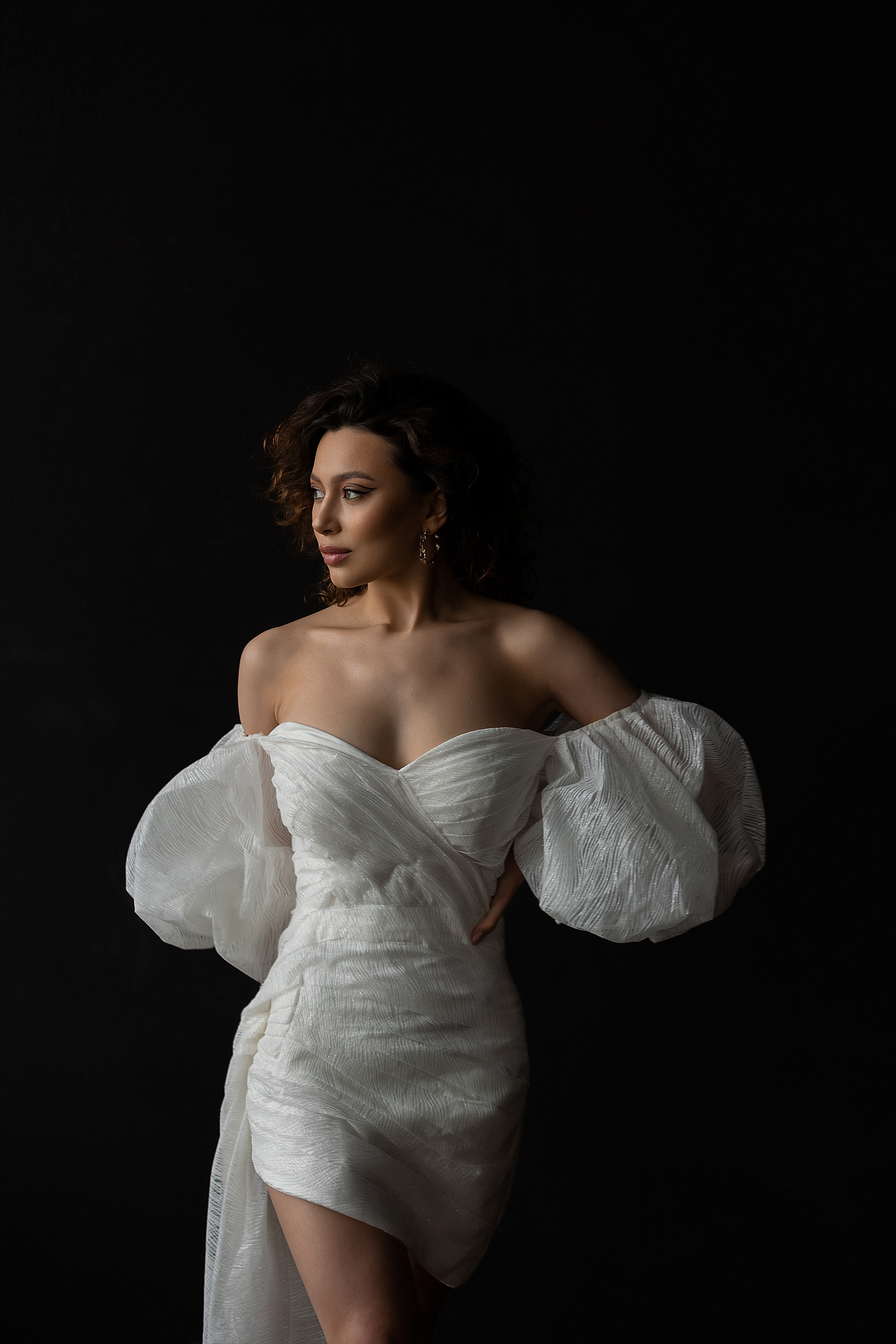 Мила студия Манекен. Женский фотограф в Екатеринбурге Марина Логинова