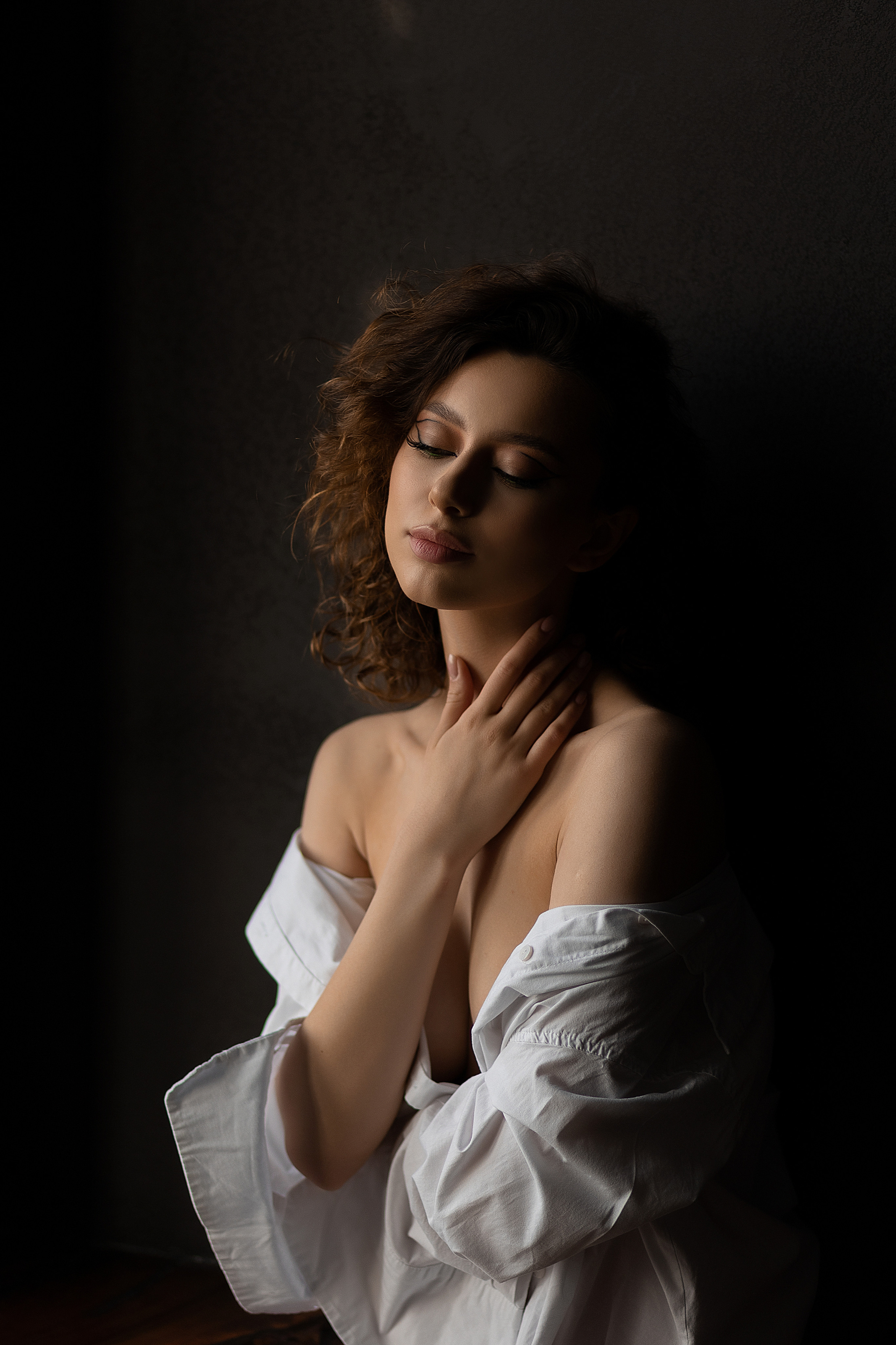 Мила студия Манекен. Женский фотограф в Екатеринбурге Марина Логинова