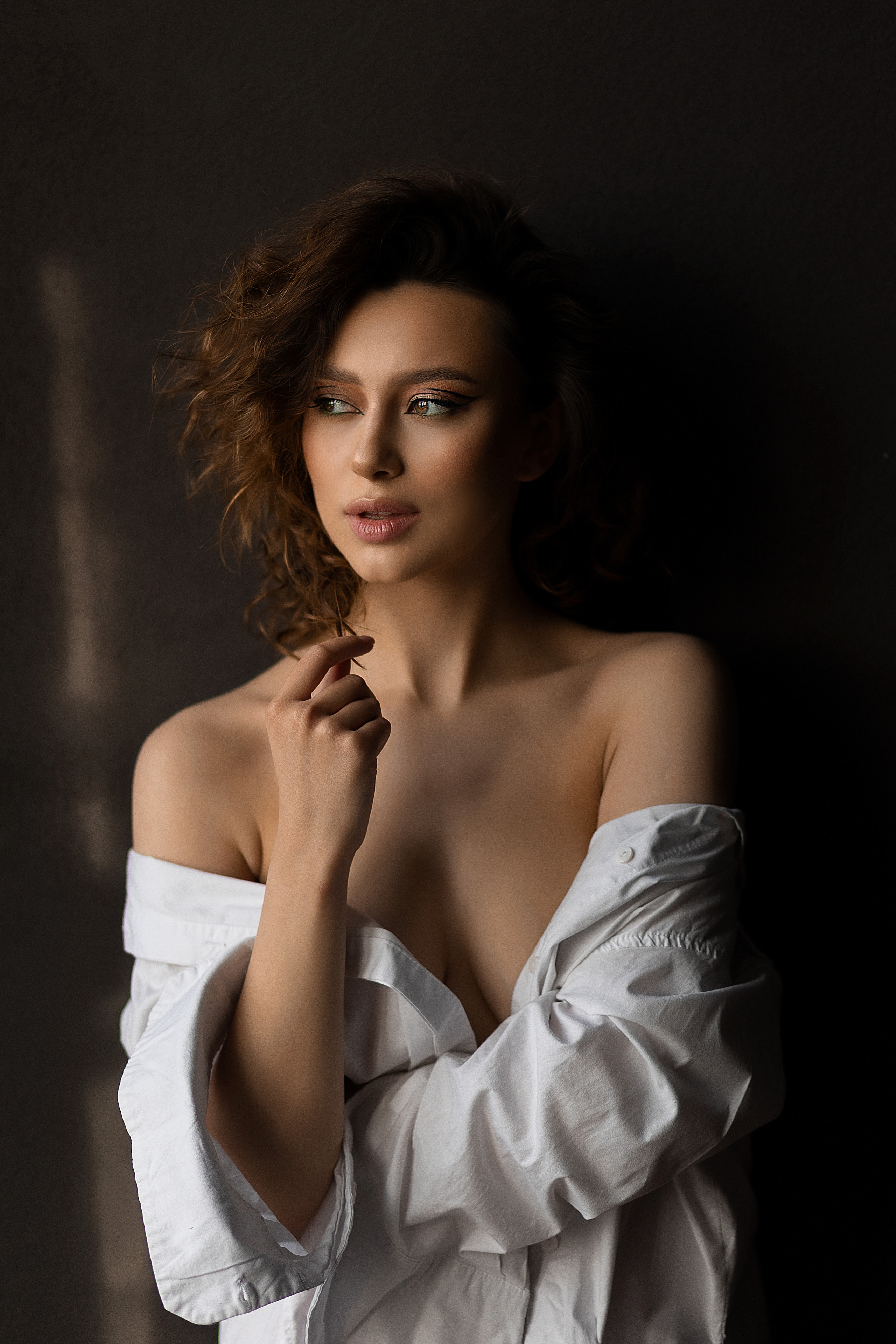 Мила студия Манекен. Женский фотограф в Екатеринбурге Марина Логинова