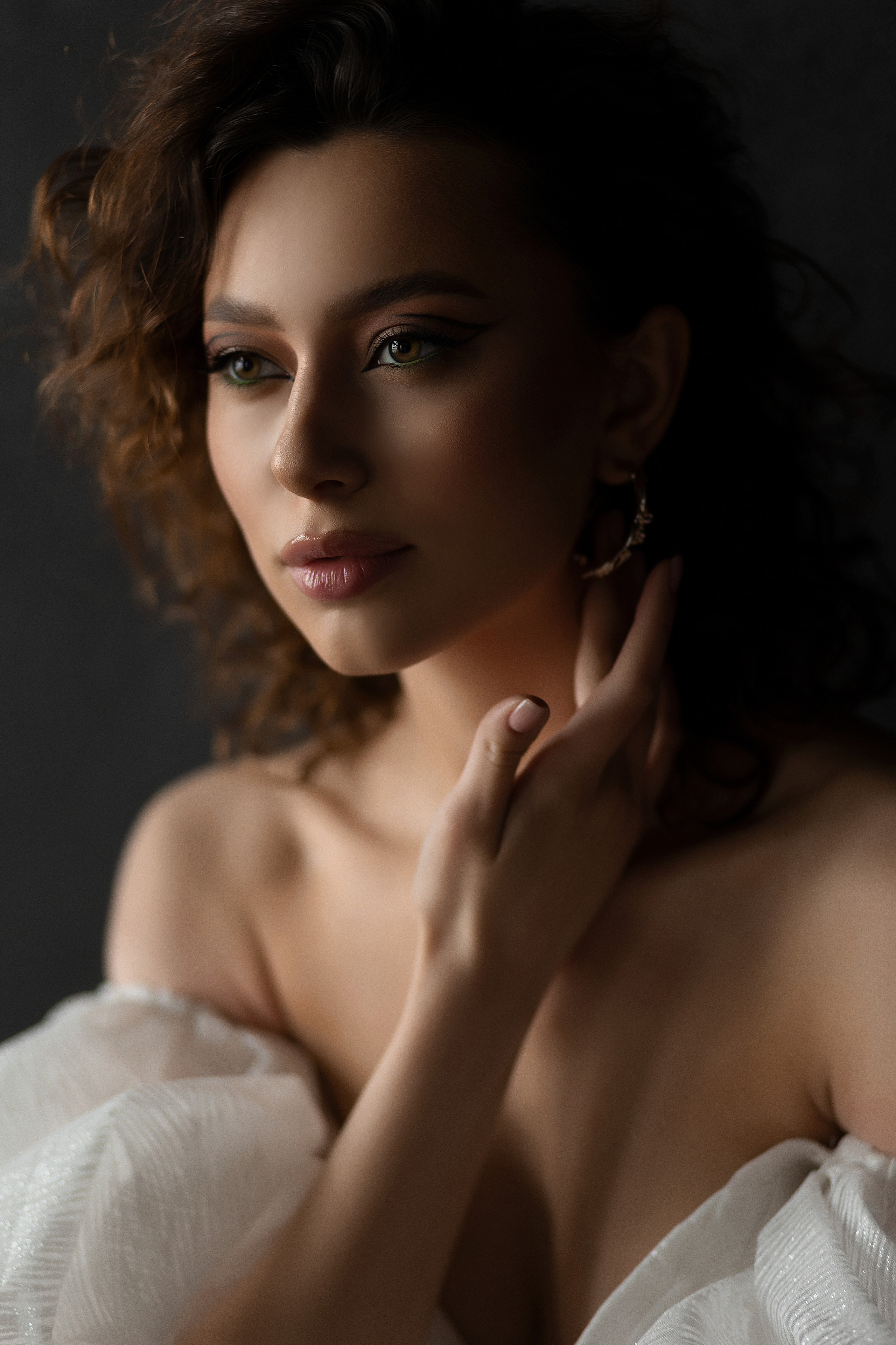 Мила студия Манекен. Женский фотограф в Екатеринбурге Марина Логинова