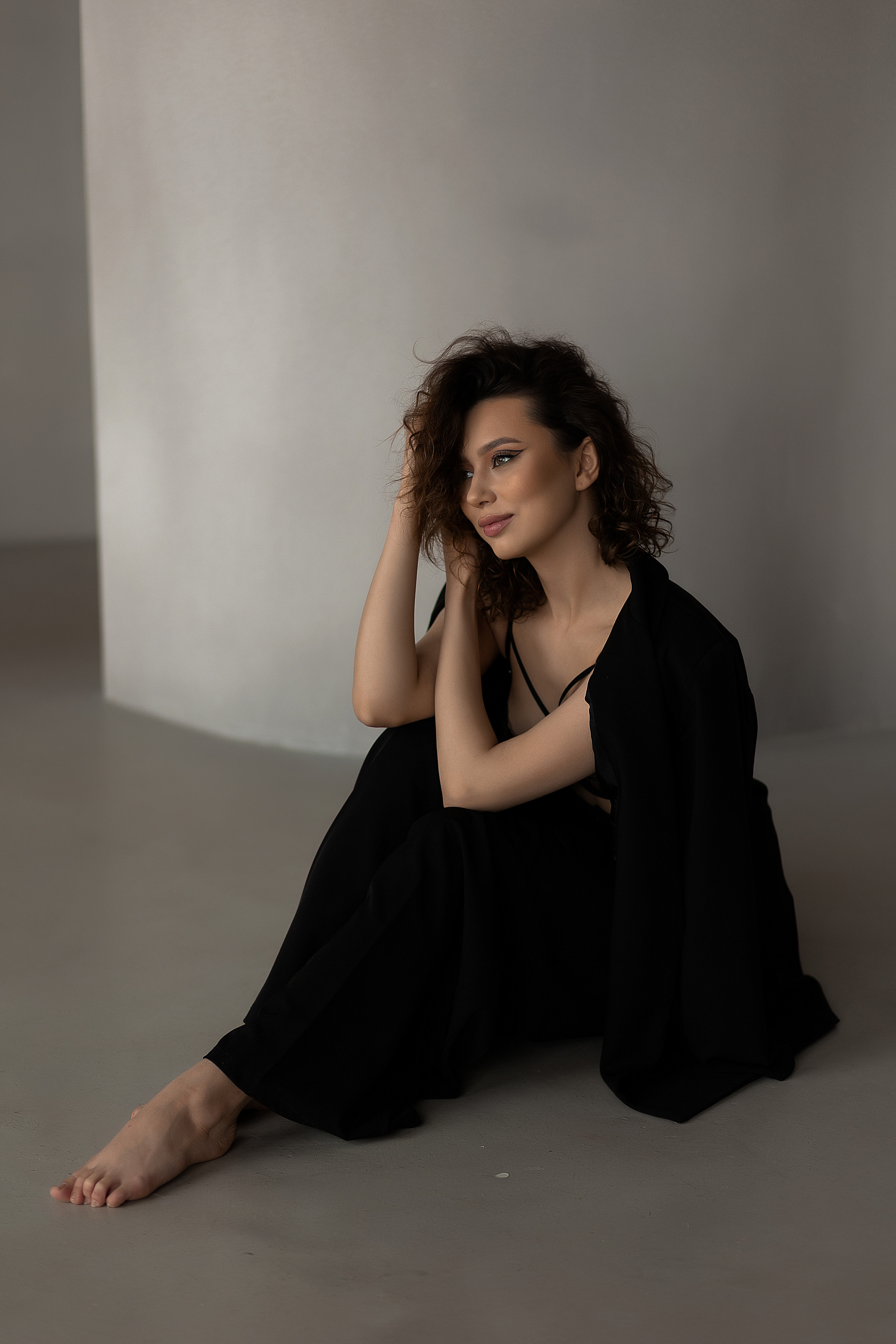 Мила студия Манекен. Женский фотограф в Екатеринбурге Марина Логинова