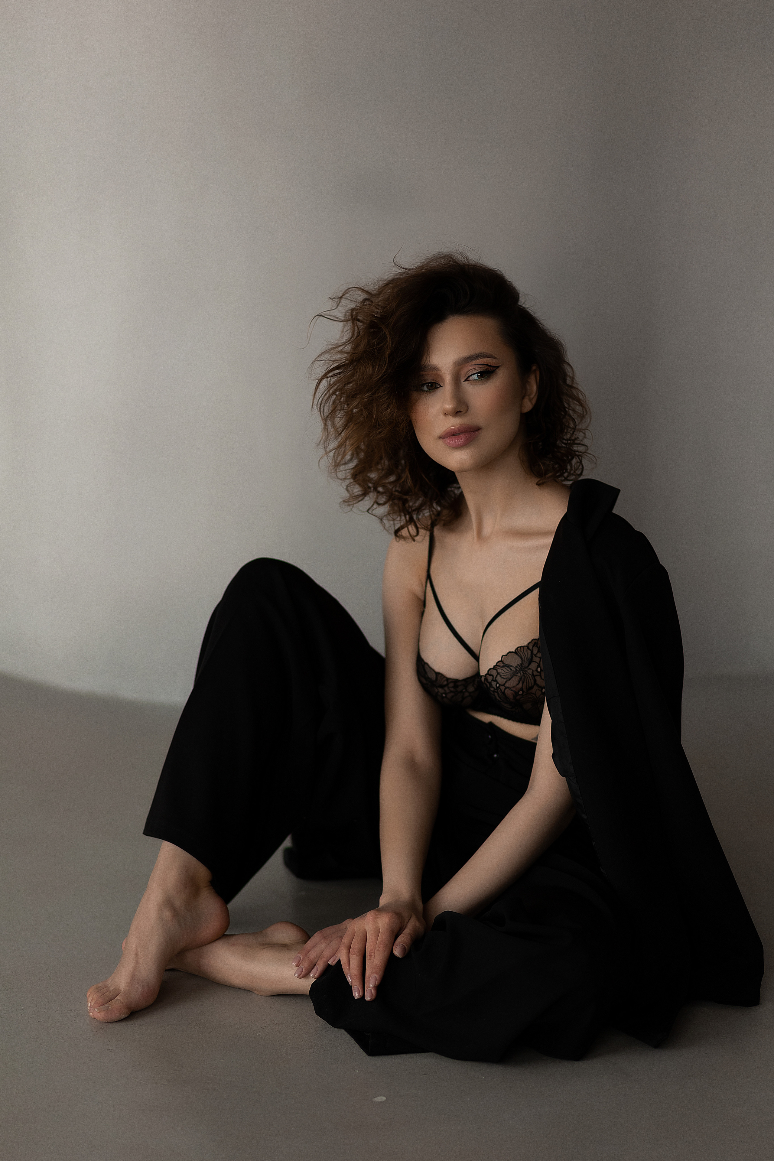 Мила студия Манекен. Женский фотограф в Екатеринбурге Марина Логинова