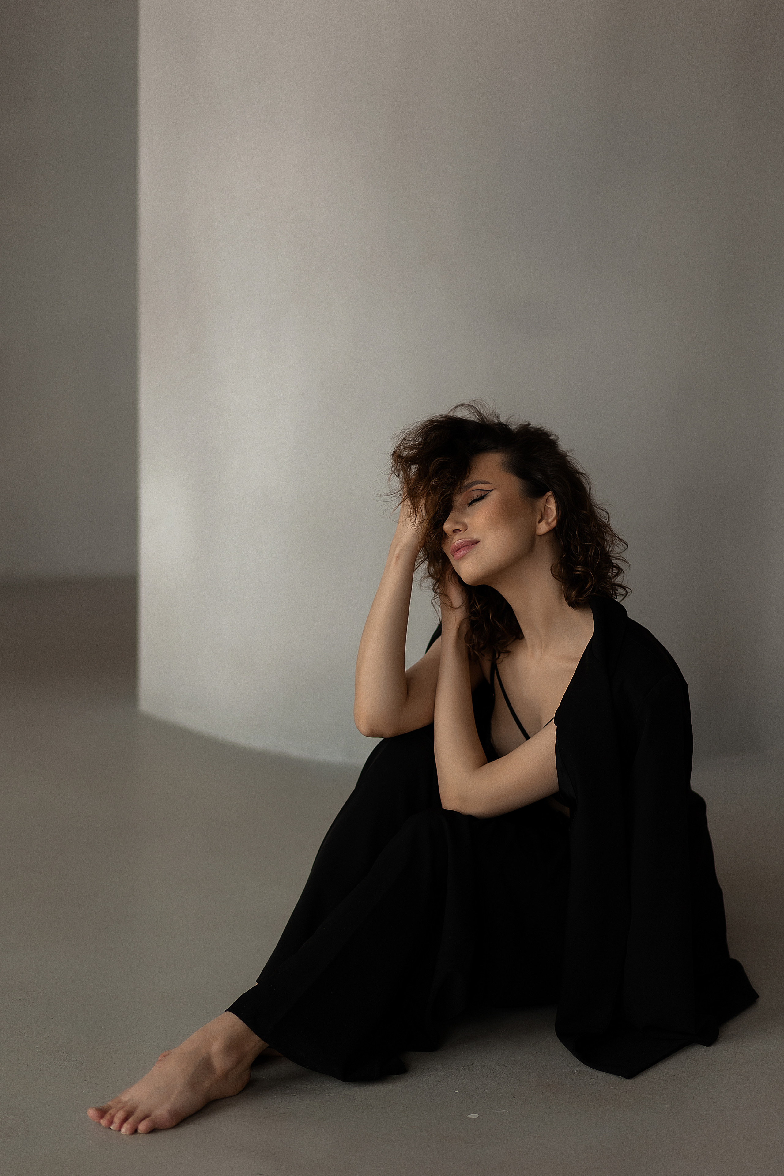 Мила студия Манекен. Женский фотограф в Екатеринбурге Марина Логинова