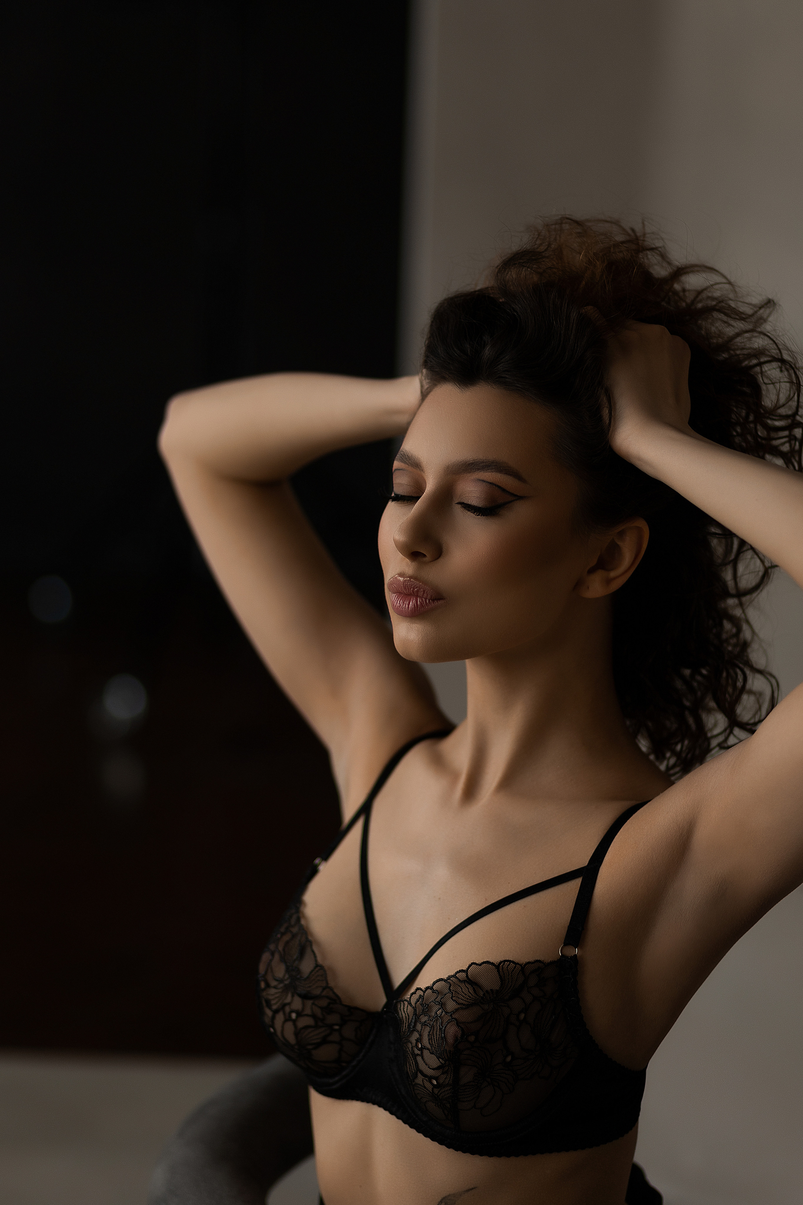 Мила студия Манекен. Женский фотограф в Екатеринбурге Марина Логинова