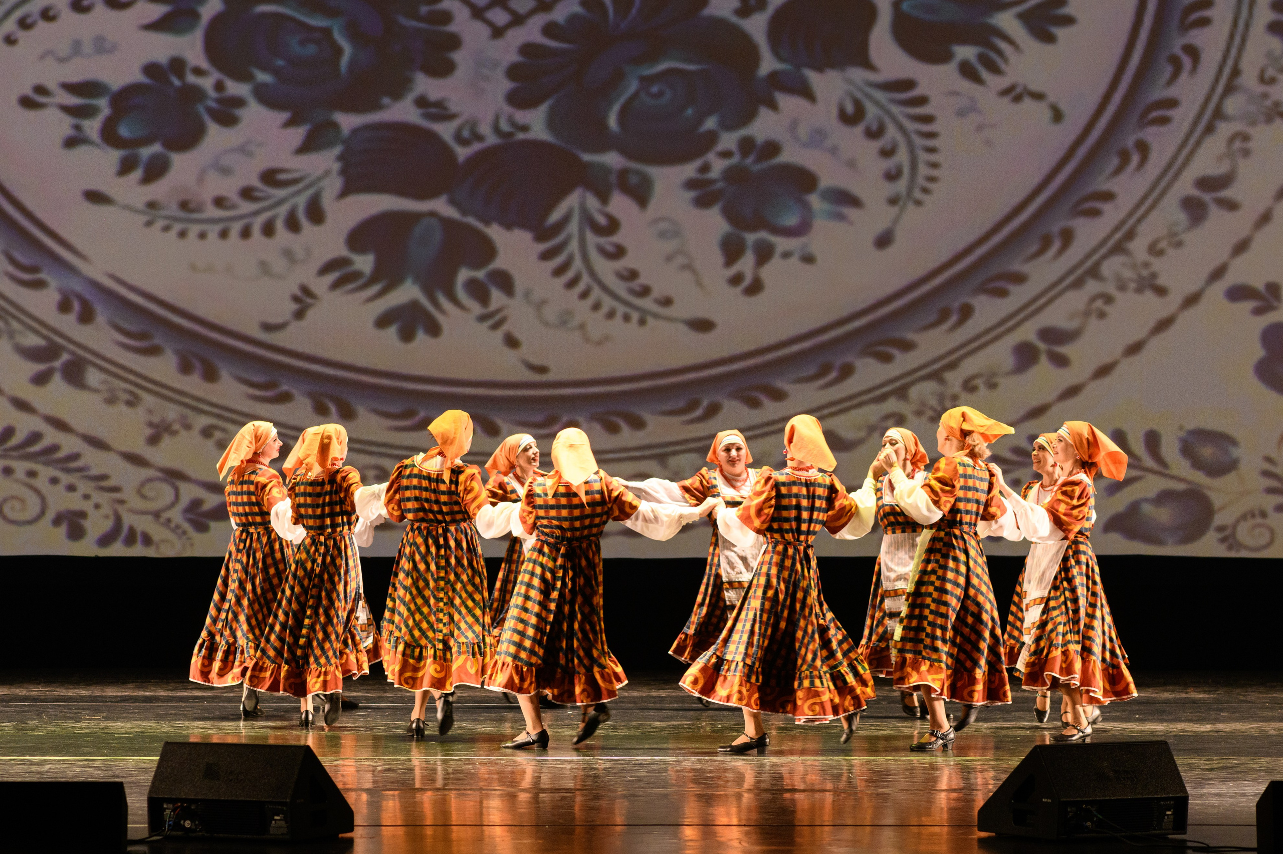 23 апреля, часть 2, БКЗ Октябрьский, г. Санкт-Петербург. Золотое яблочко