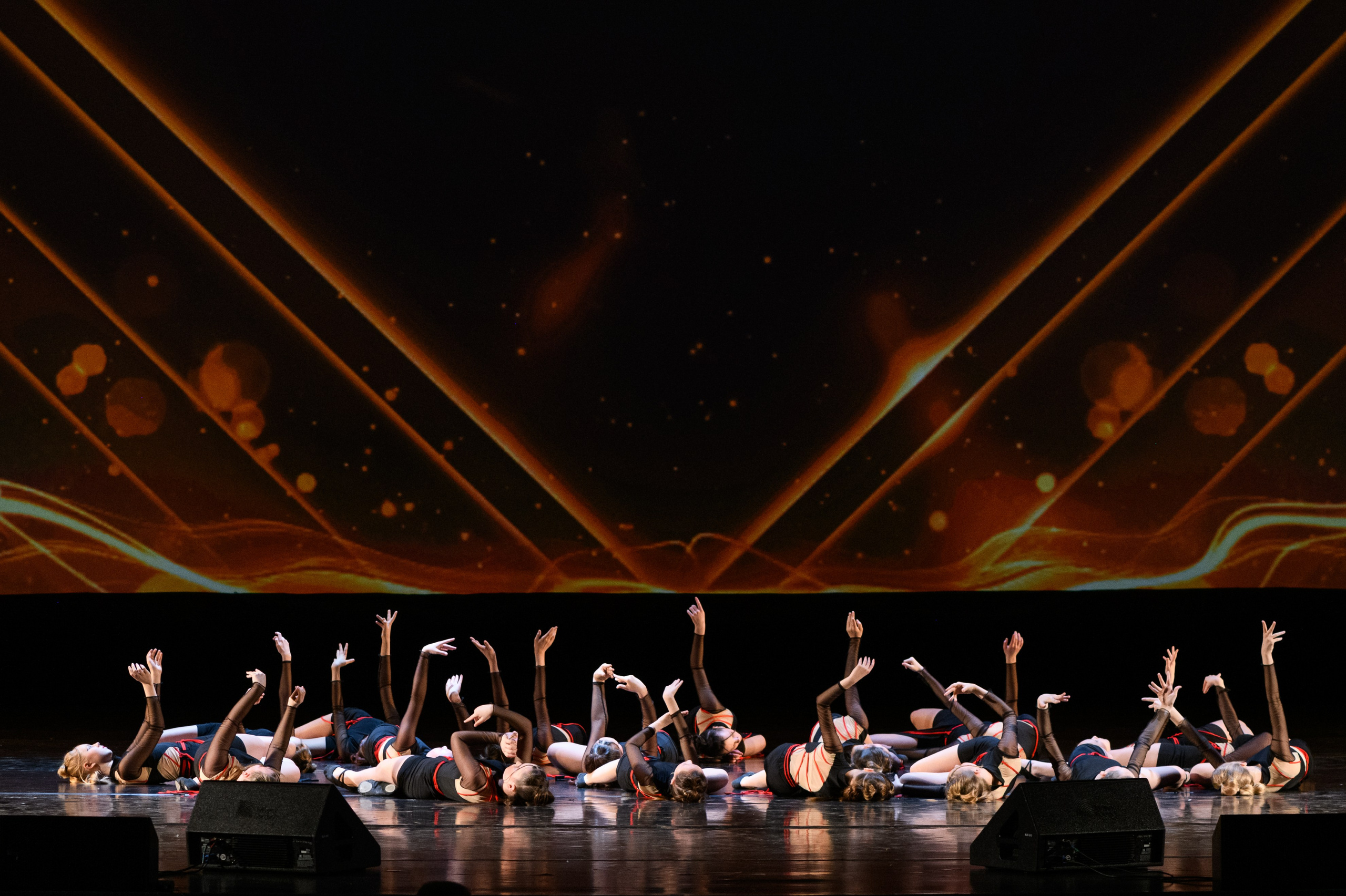 23 апреля, часть 2, БКЗ Октябрьский, г. Санкт-Петербург. Золотое яблочко