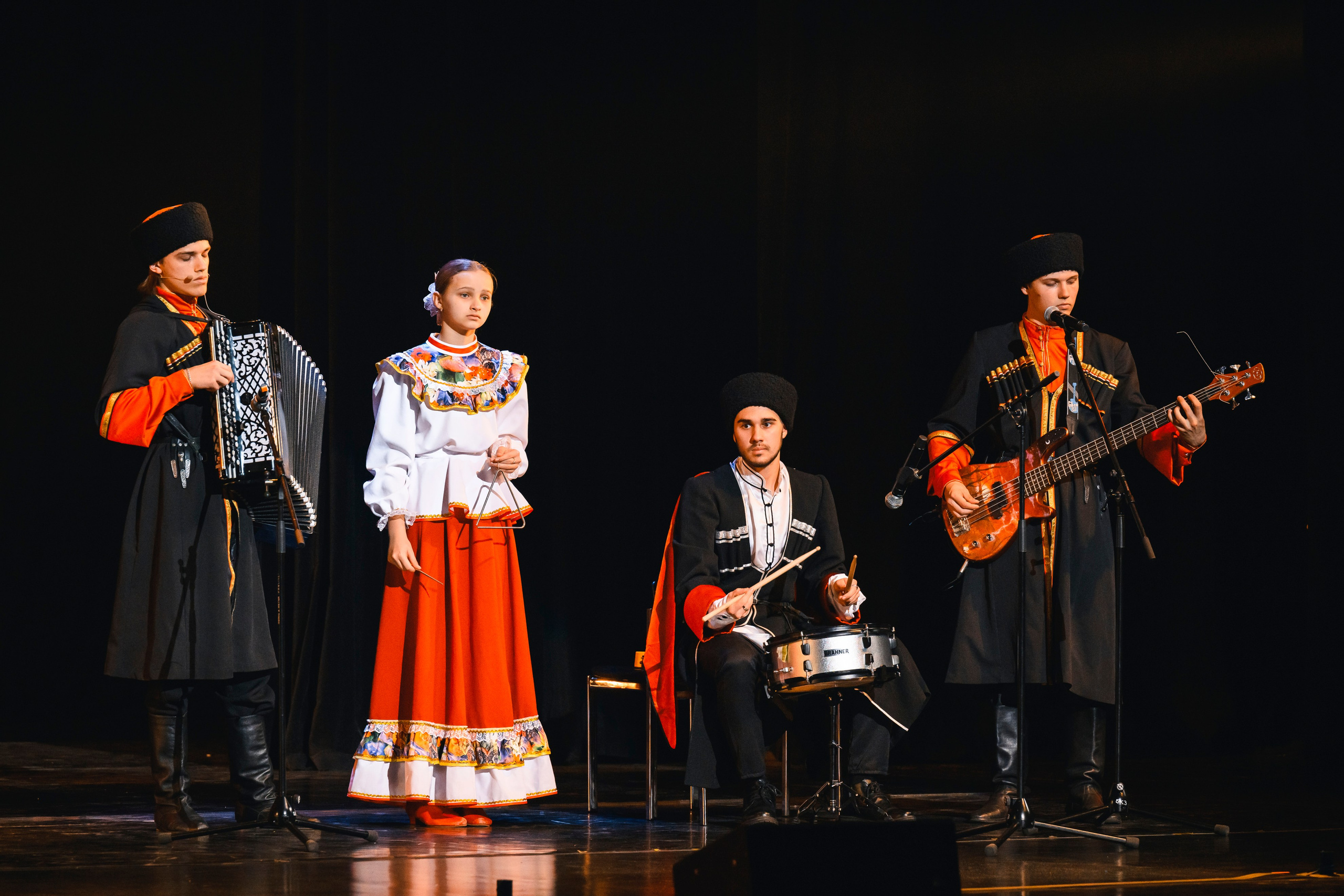 23 апреля, часть 1, БКЗ Октябрьский, г. Санкт-Петербург. Золотое яблочко