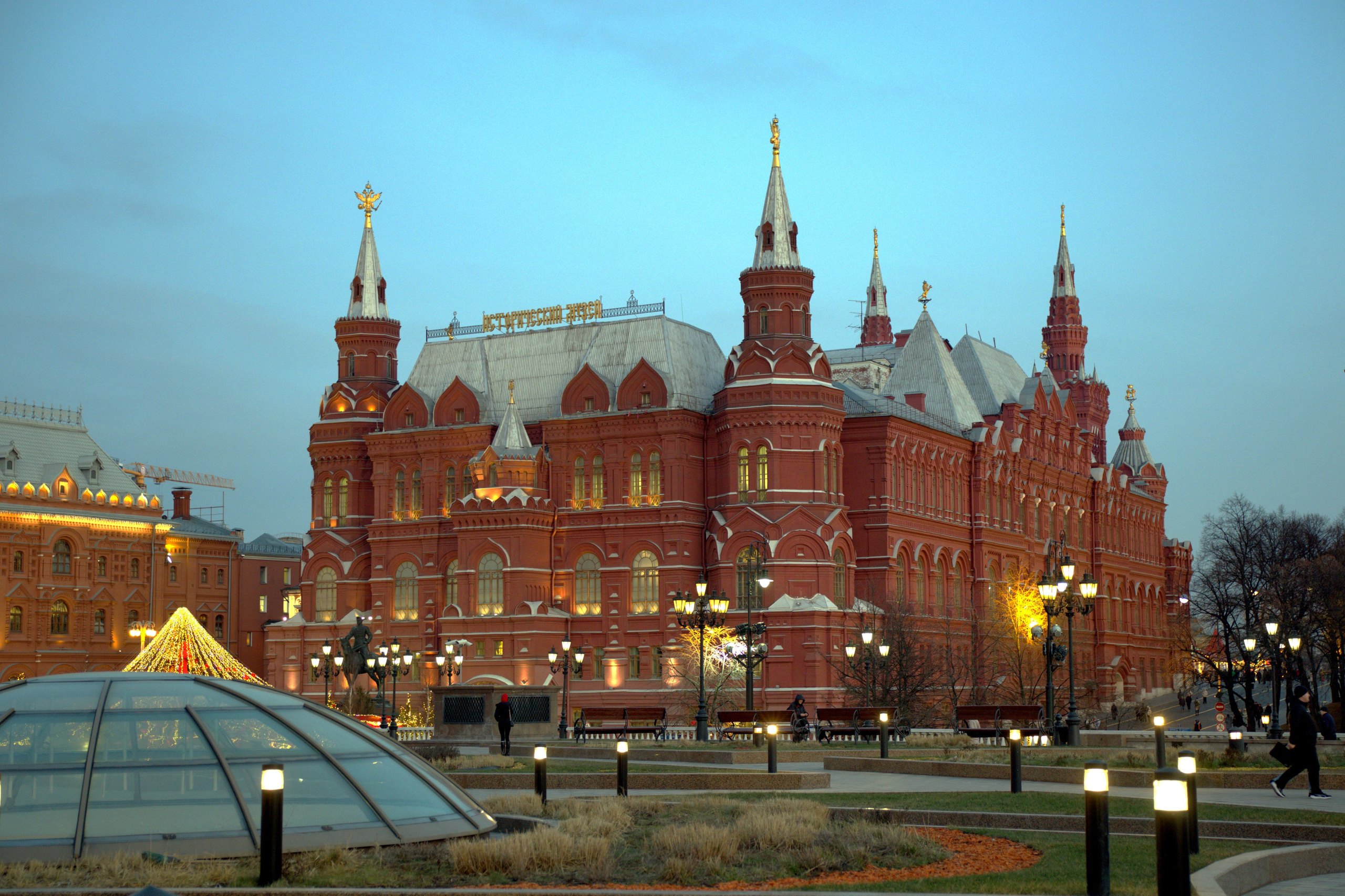 МОЙ ГОРОД. ФОТОГРАФ В МОСКВЕ СТАНИСЛАВ КОБЗЕВ