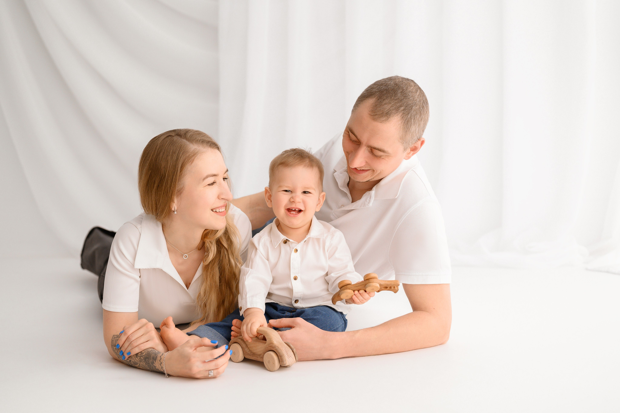 Семейные фото в минимализме. Детский и семейный фотограф Ирина Гладких