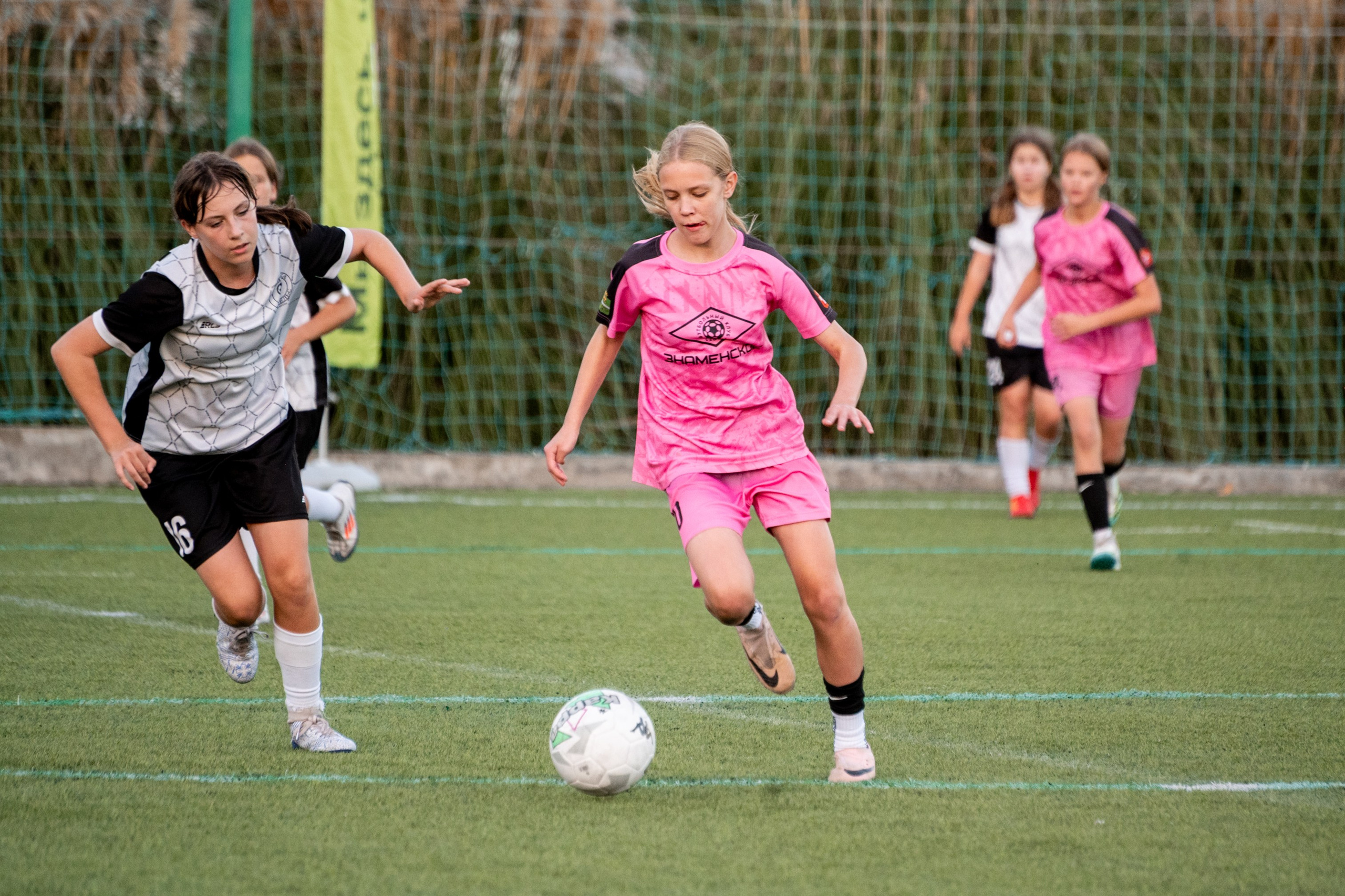 Фестиваль футбола Искра. Девочки. Свадебный и семейный фотограф София Невская