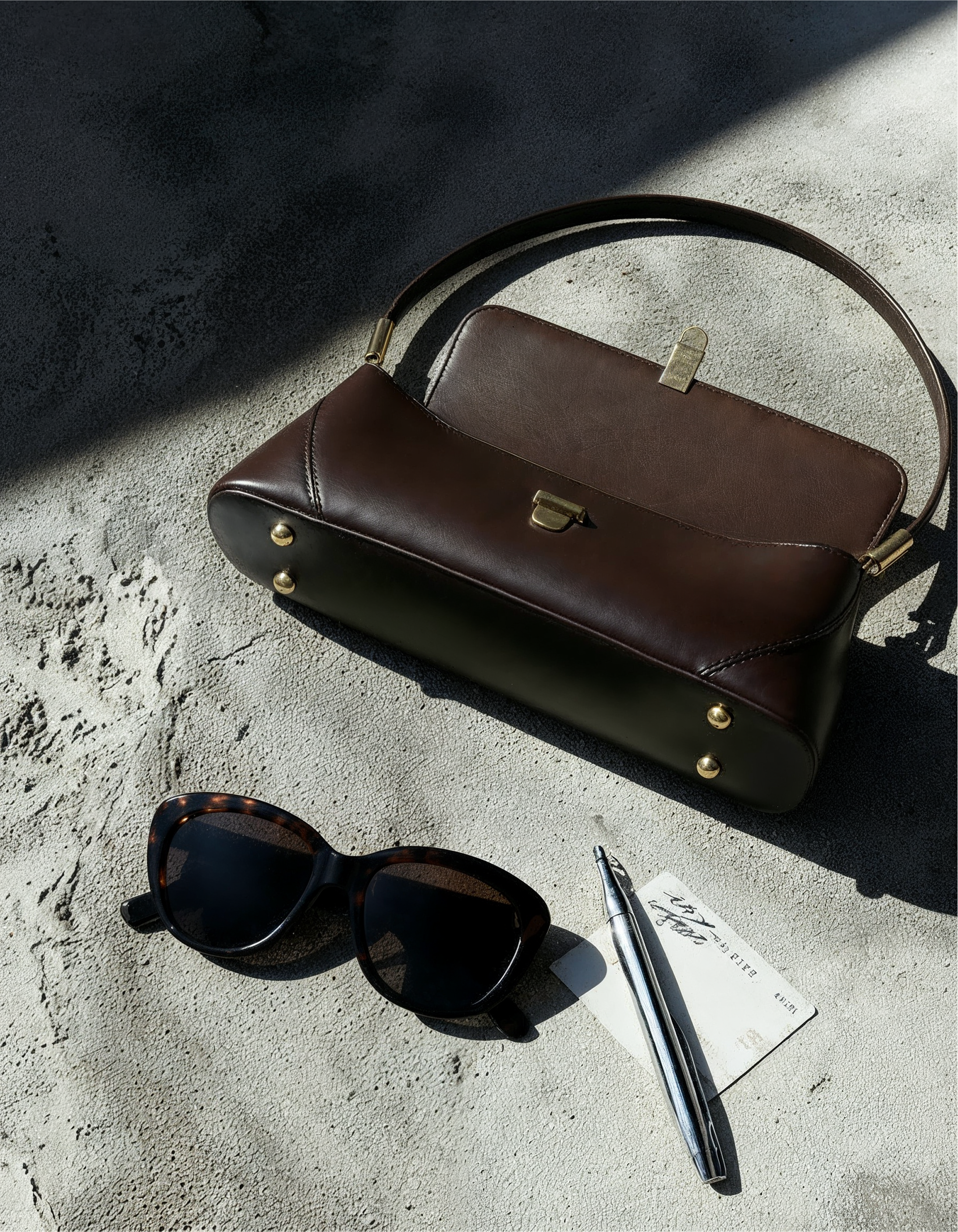 ИИ-съемка. Сумка. AI BURO