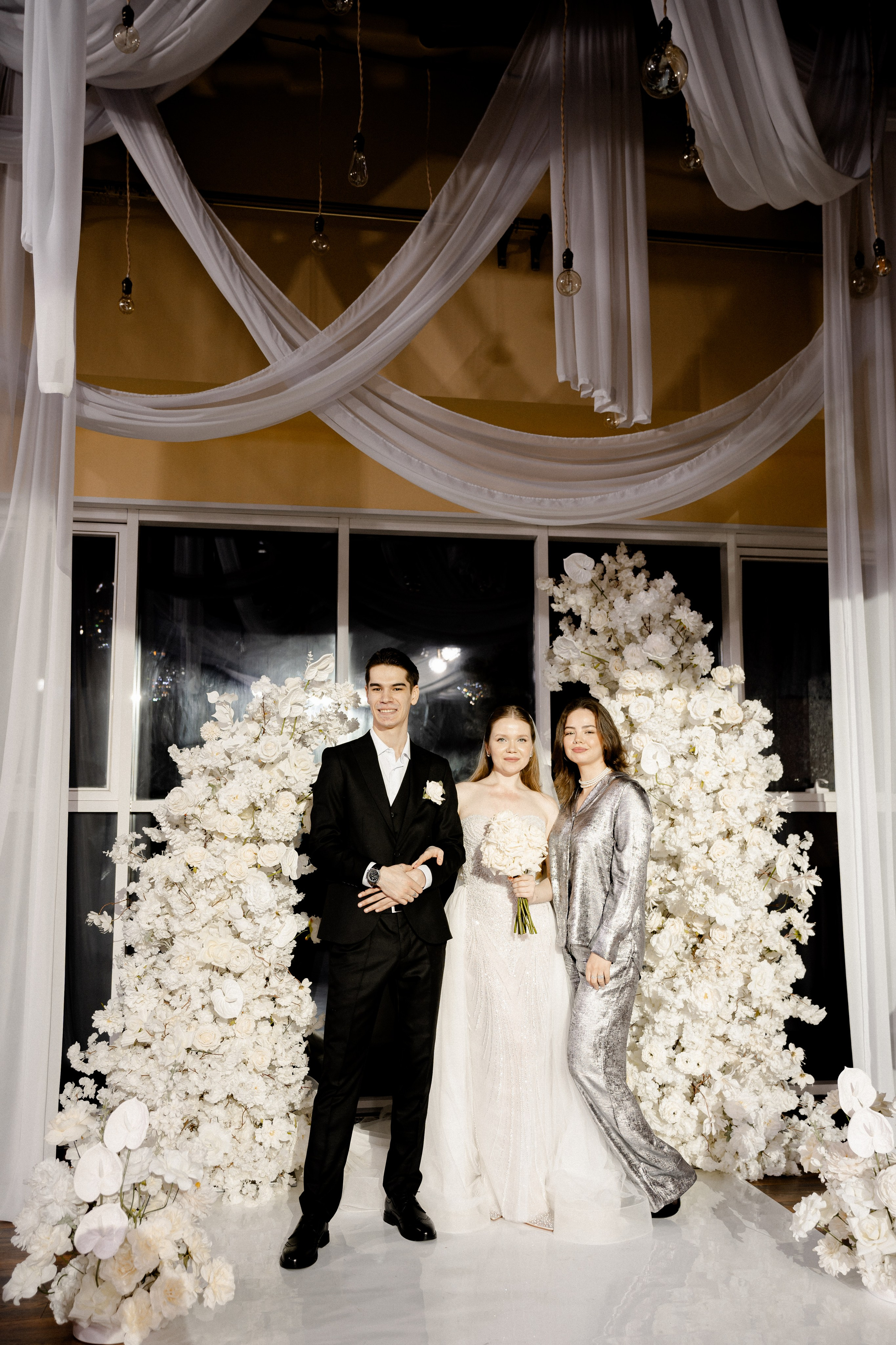 СВАДЕБНАЯ СЬЕМКА СБОРОВ В ОТЕЛЕ И ВЫЕЗД НА ЦЕРЕМОНИЮ (СНЯТО В СИБИРЕ В НИЖНЕВАРТОВСКЕ). Профессиональный фотограф, Санкт-Петербург — Виктория Богомолова