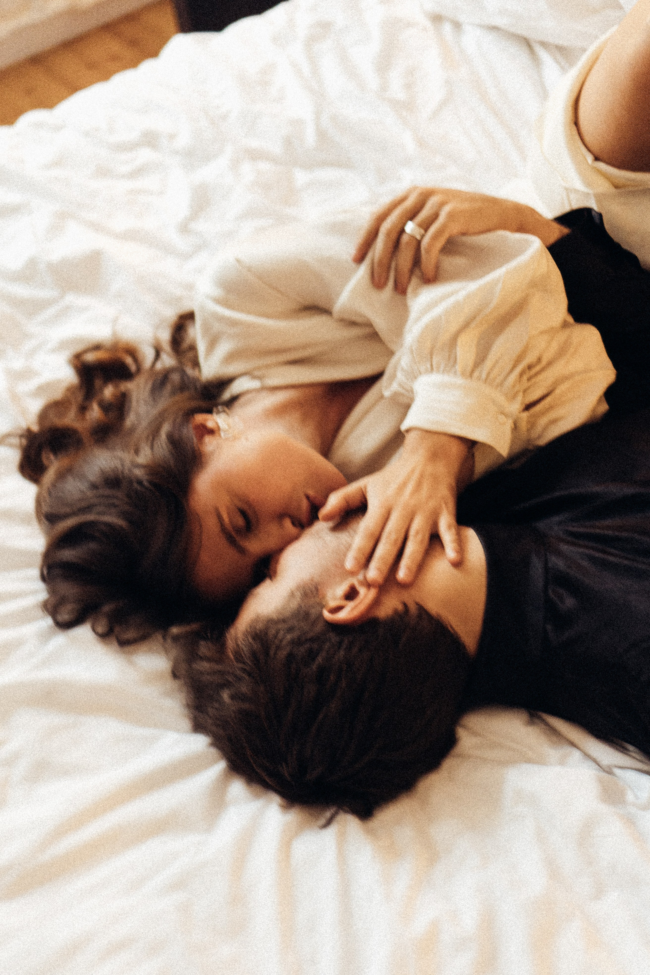 УТРО ЖЕНИХА И НЕВЕСТЫ В ПИТЕРСКОЙ КВАРТИРЕ И СЬЕМКА С СВАДЕБНЫХ ОБРАЗАХ. Профессиональный фотограф, Санкт-Петербург — Виктория Богомолова