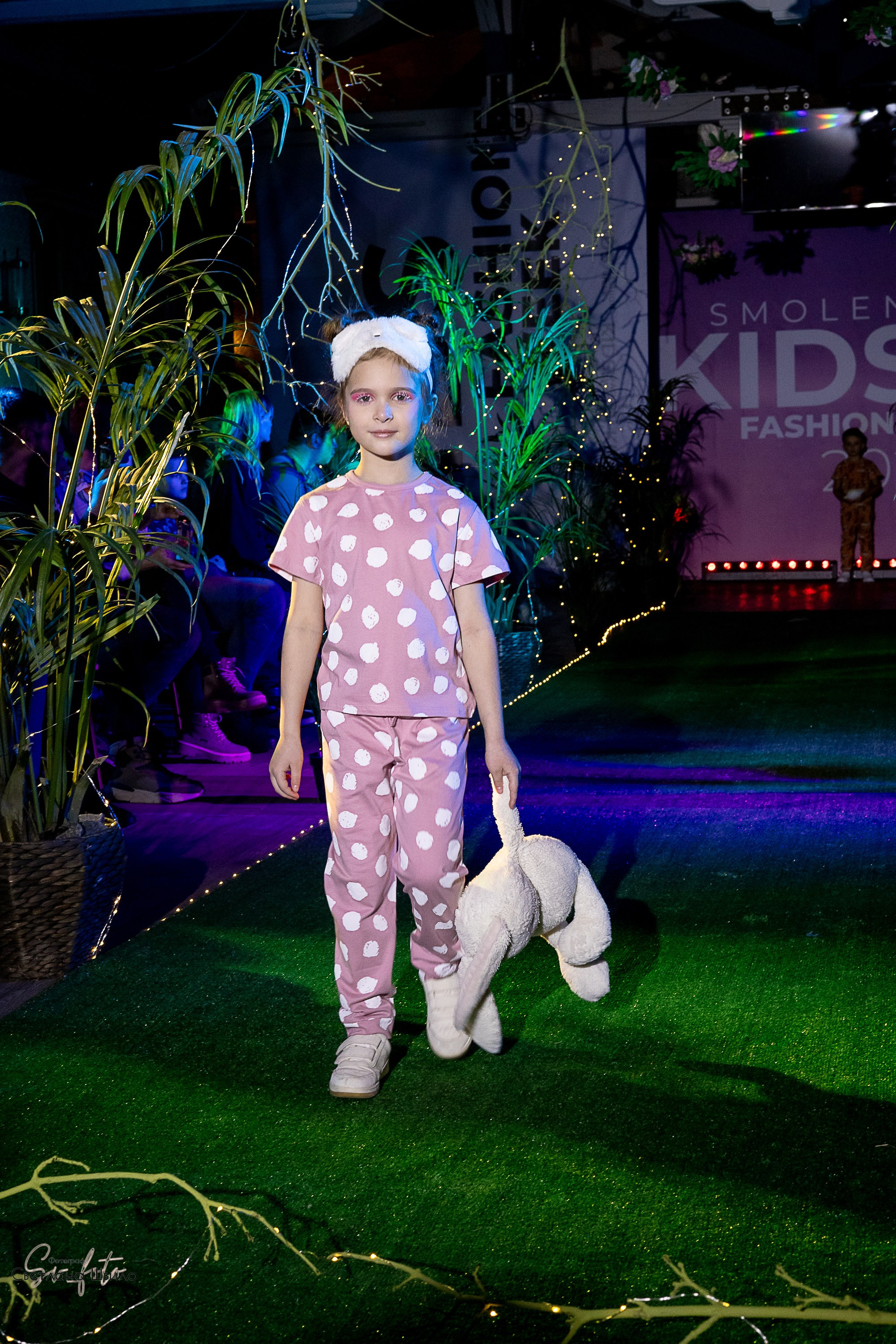 Smolensk Fashion Week_показы_ДЕНЬ 3_ФИНАЛ_Алиса в стране чудес. Главная