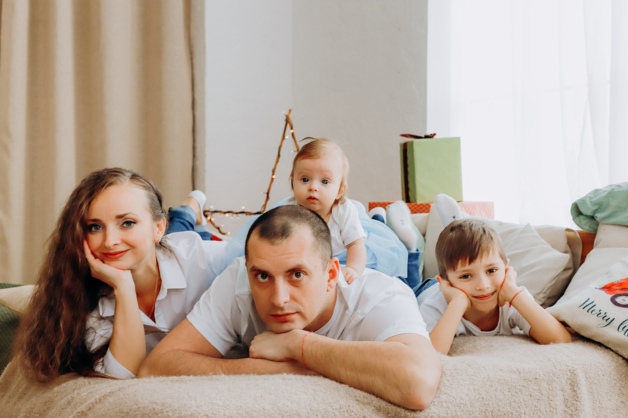 Катюня-бусинка и ее семья. Фотограф Белгород