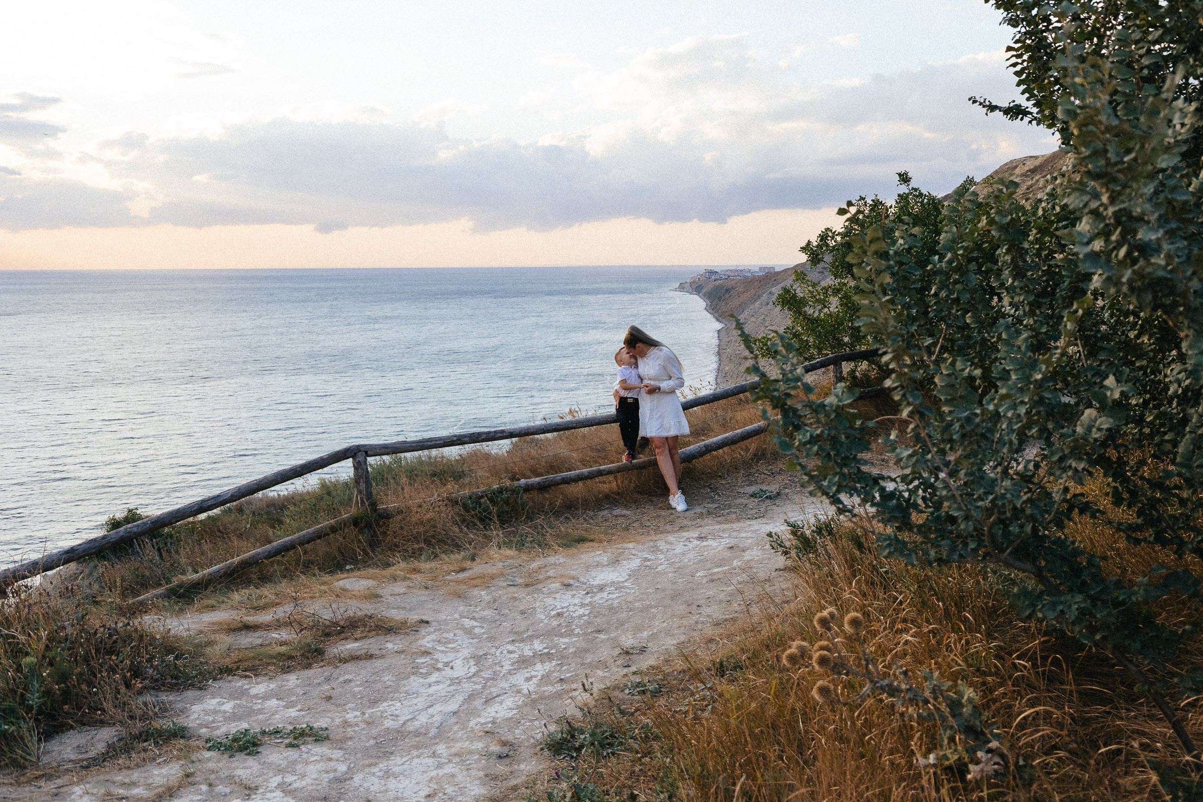 Фотосессия мамы и сына на четырёхсот ступенях. Семейный, love story, свадебный фотограф Анапа