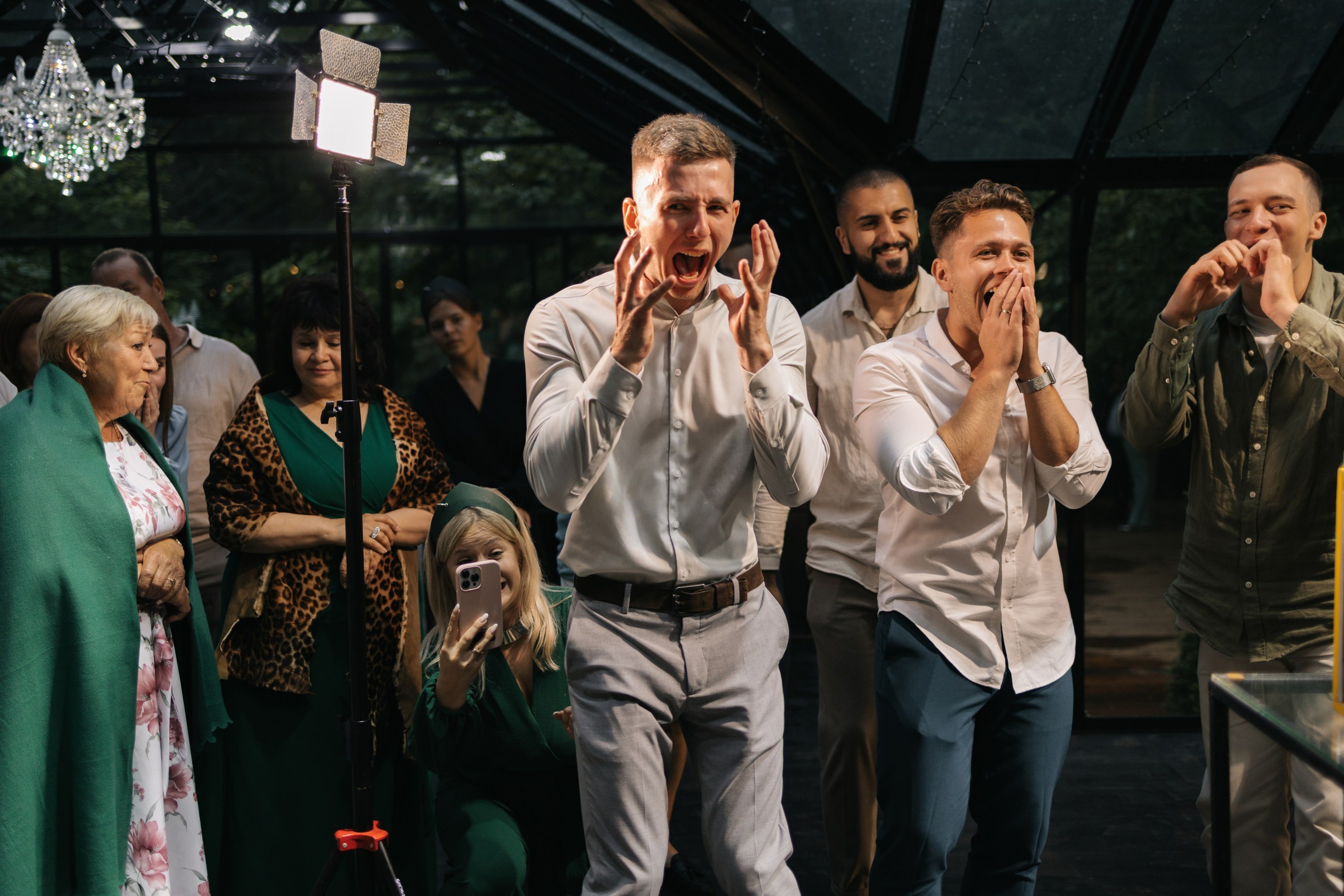 -Давай сделаем вид, что мы нормальные? -НЕТ. Свадебный фотограф Москва Мотеюнайте Виктория