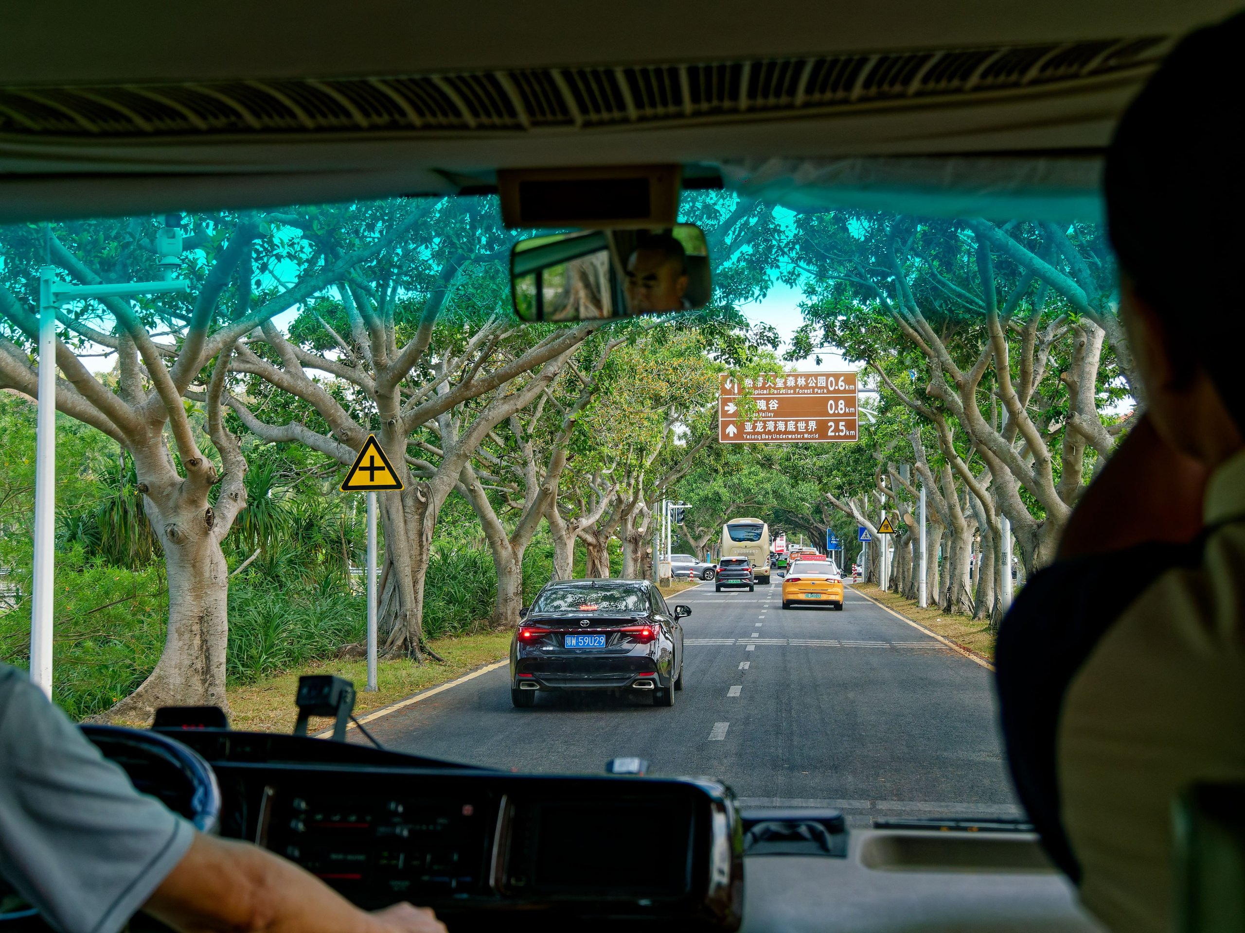 Хайнань 2026, улицы Ялунвань и Саньи. Фотопрогулки по Миру