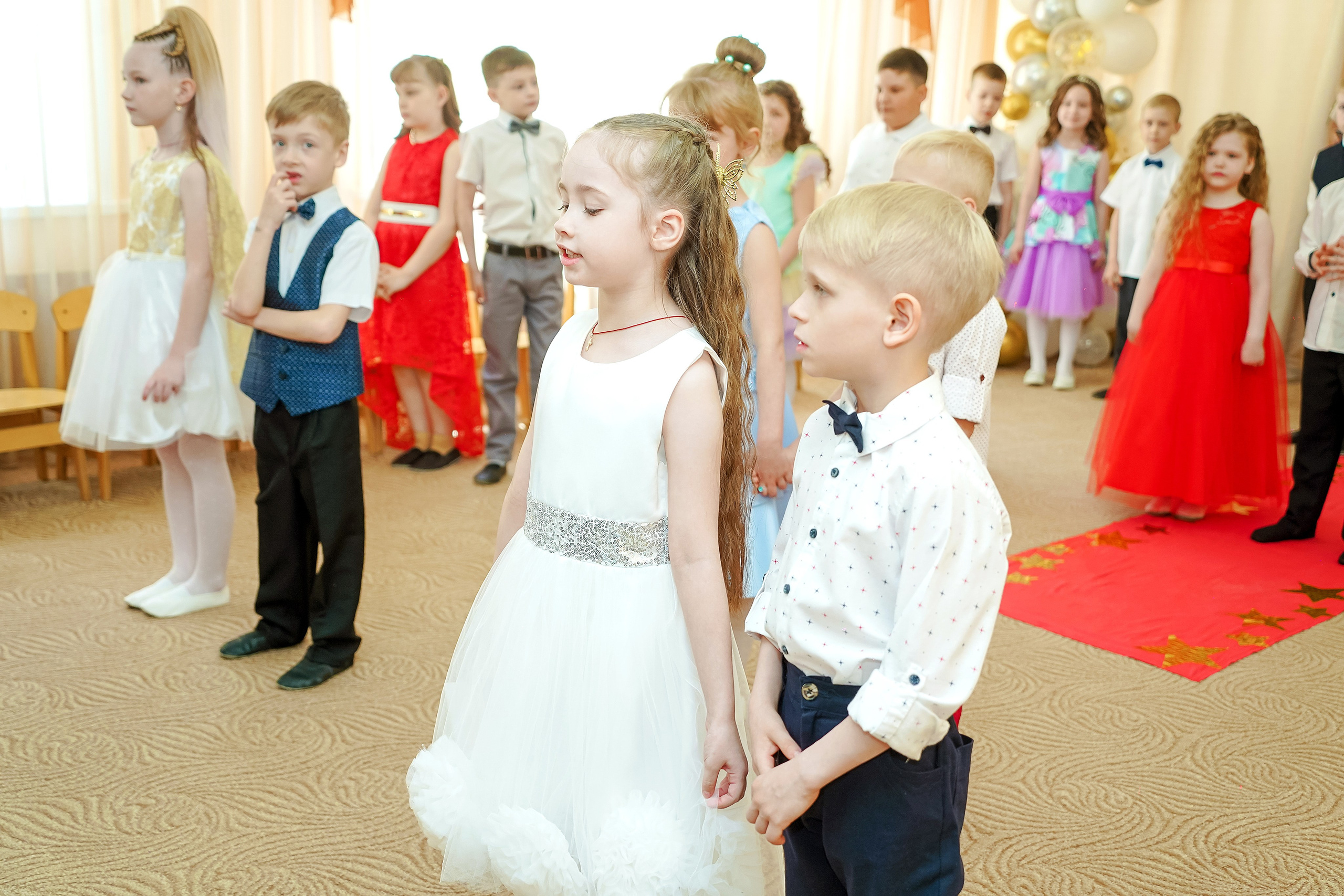 Фотосъемка видеосъёмка фотограф видеооператор новогодних утренников  в. Фотограф, видеооператор Нина Коршунова