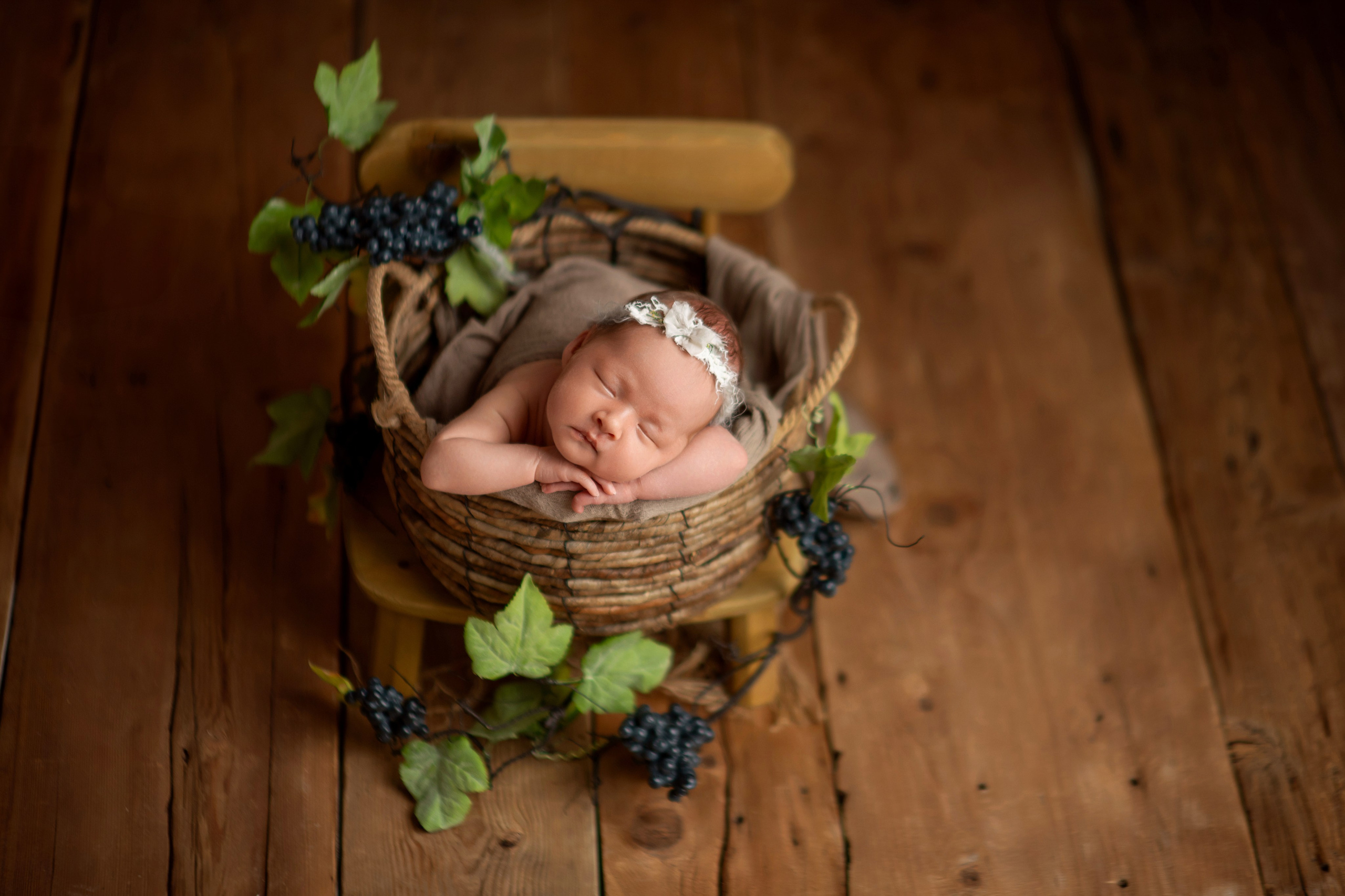 Newborn. Творческая команда Ульяшевы, свадебная и семейная фотография. Кахахста