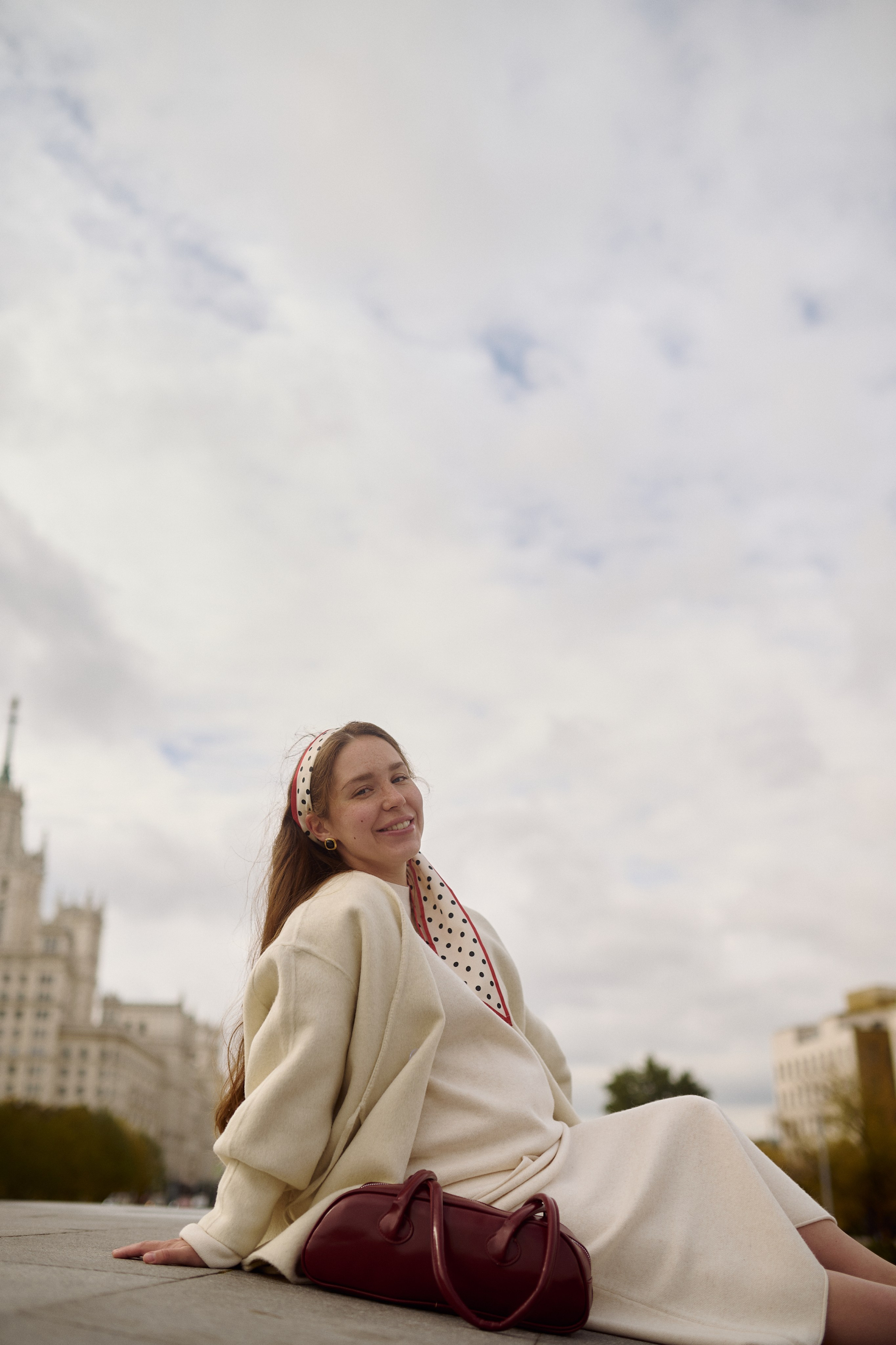 Оля на прогулке по городу. Семейный и свадебный lifestyle-фотограф в Москве Мария Петрова