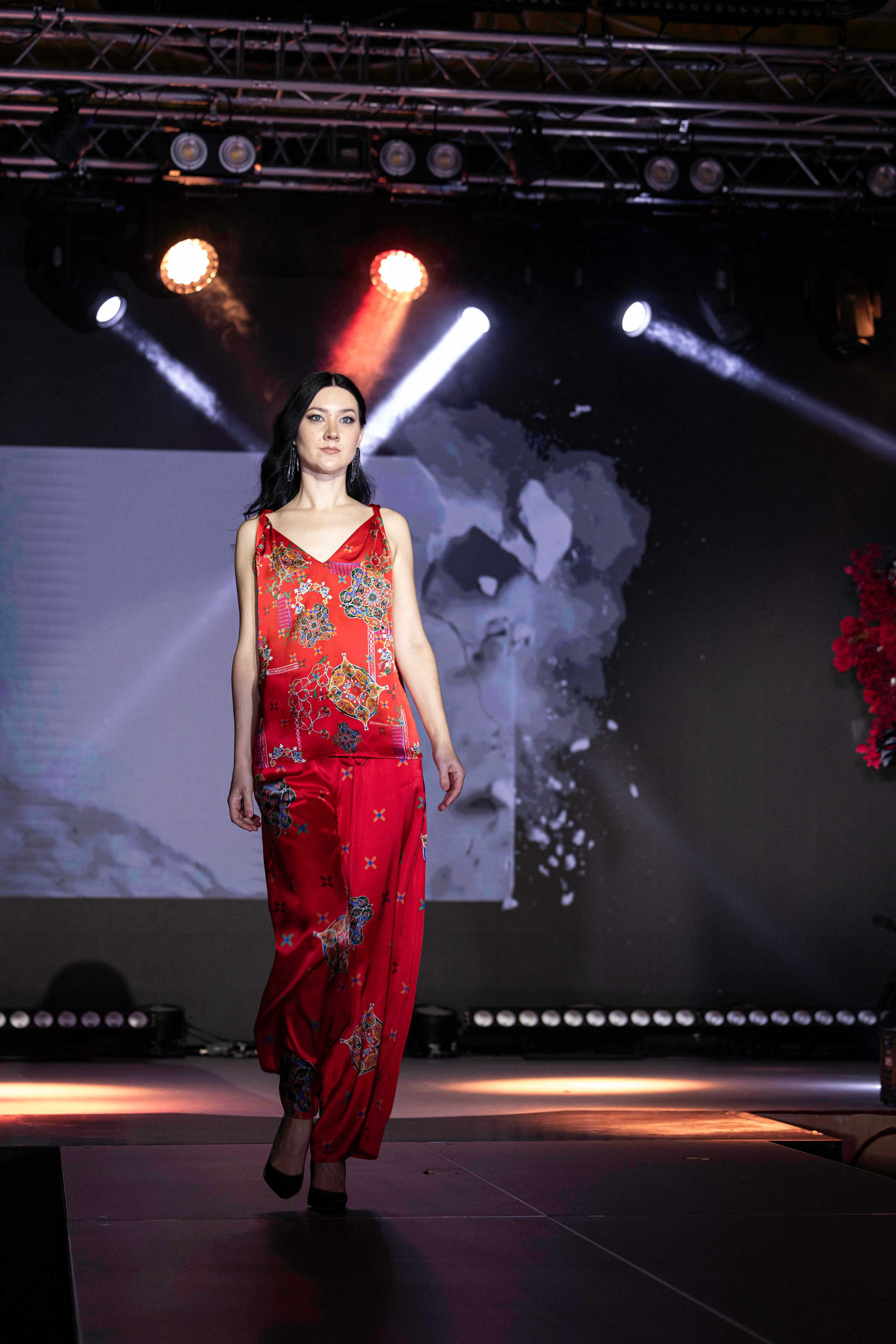 Модный показ «ИСКУШЕНИЕ» Казино Шамбала. Фотограф Olya Posnimay